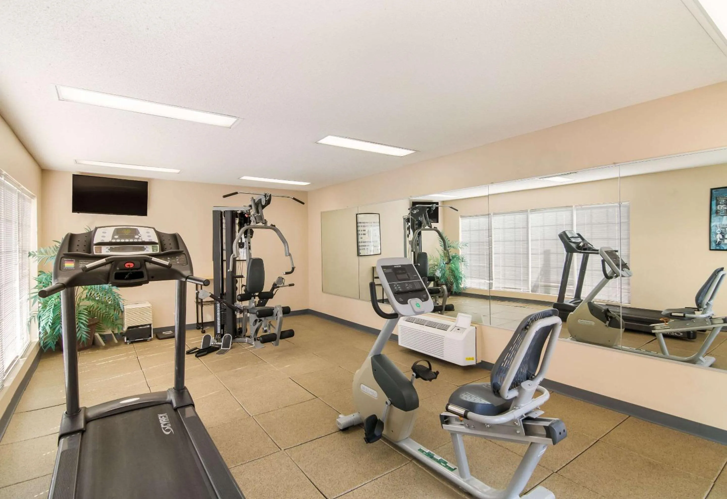Activities in Quality Inn Crestview Near Eglin AFB