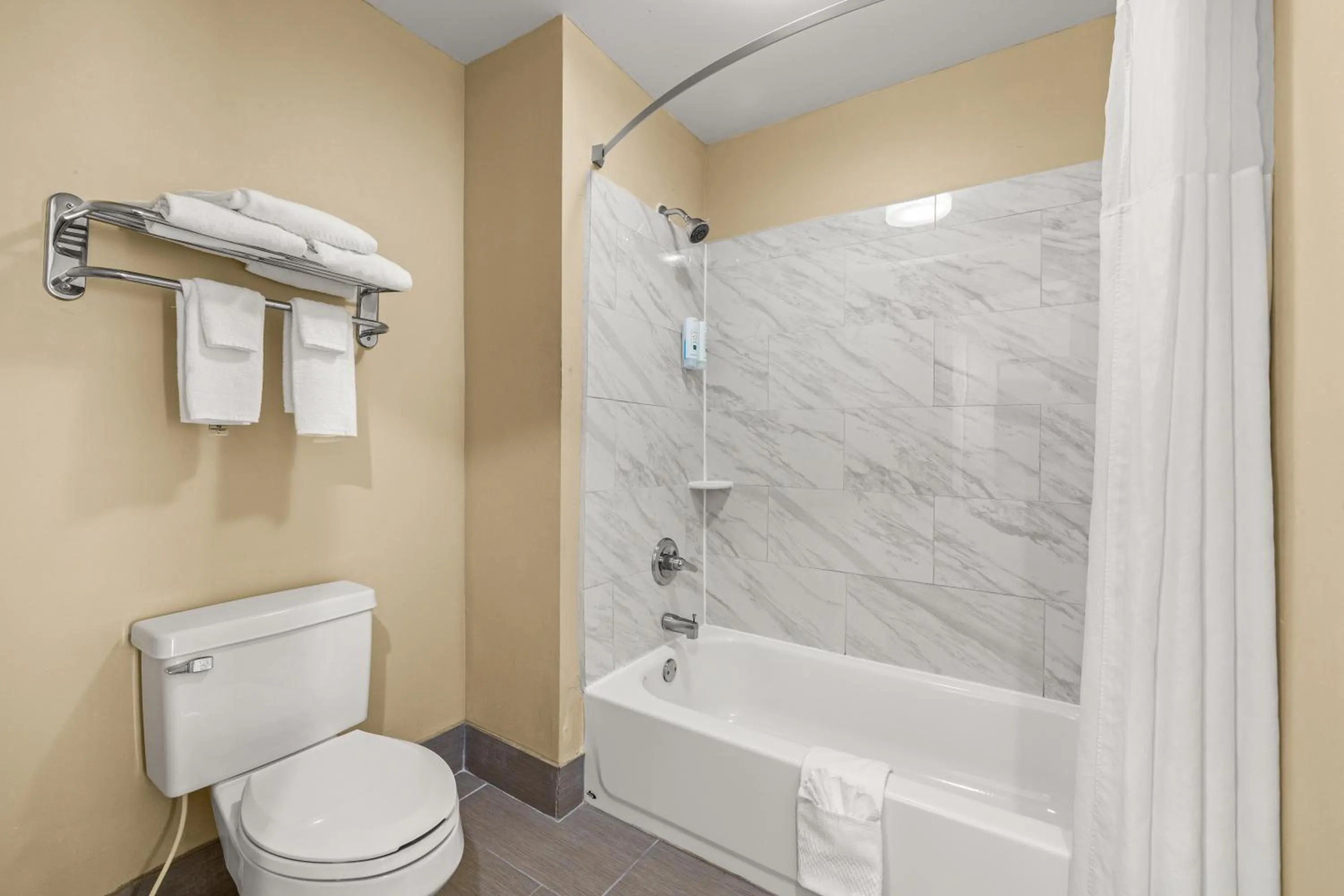 Bathroom in Quality Inn Lake City