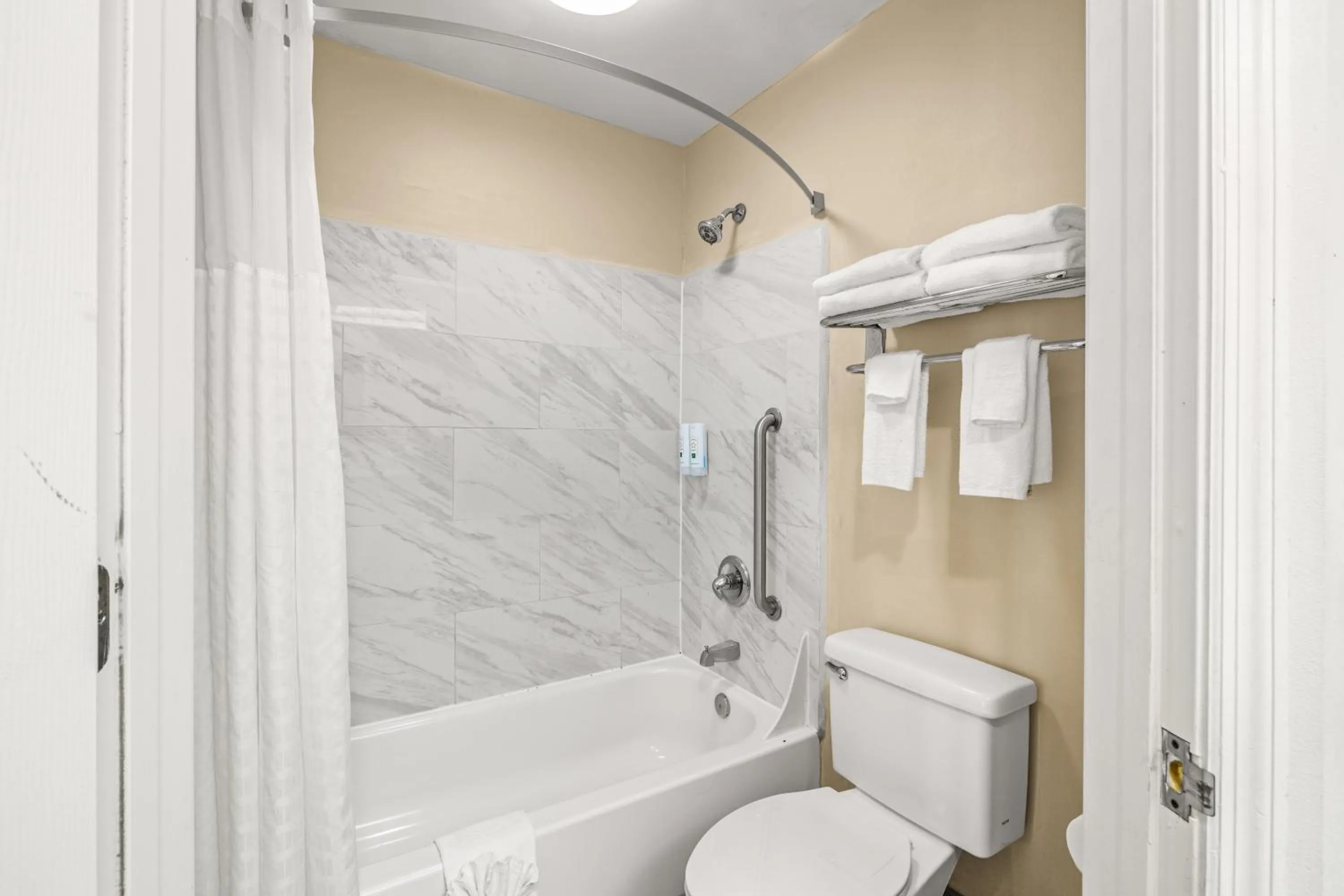 Bathroom in Quality Inn Lake City