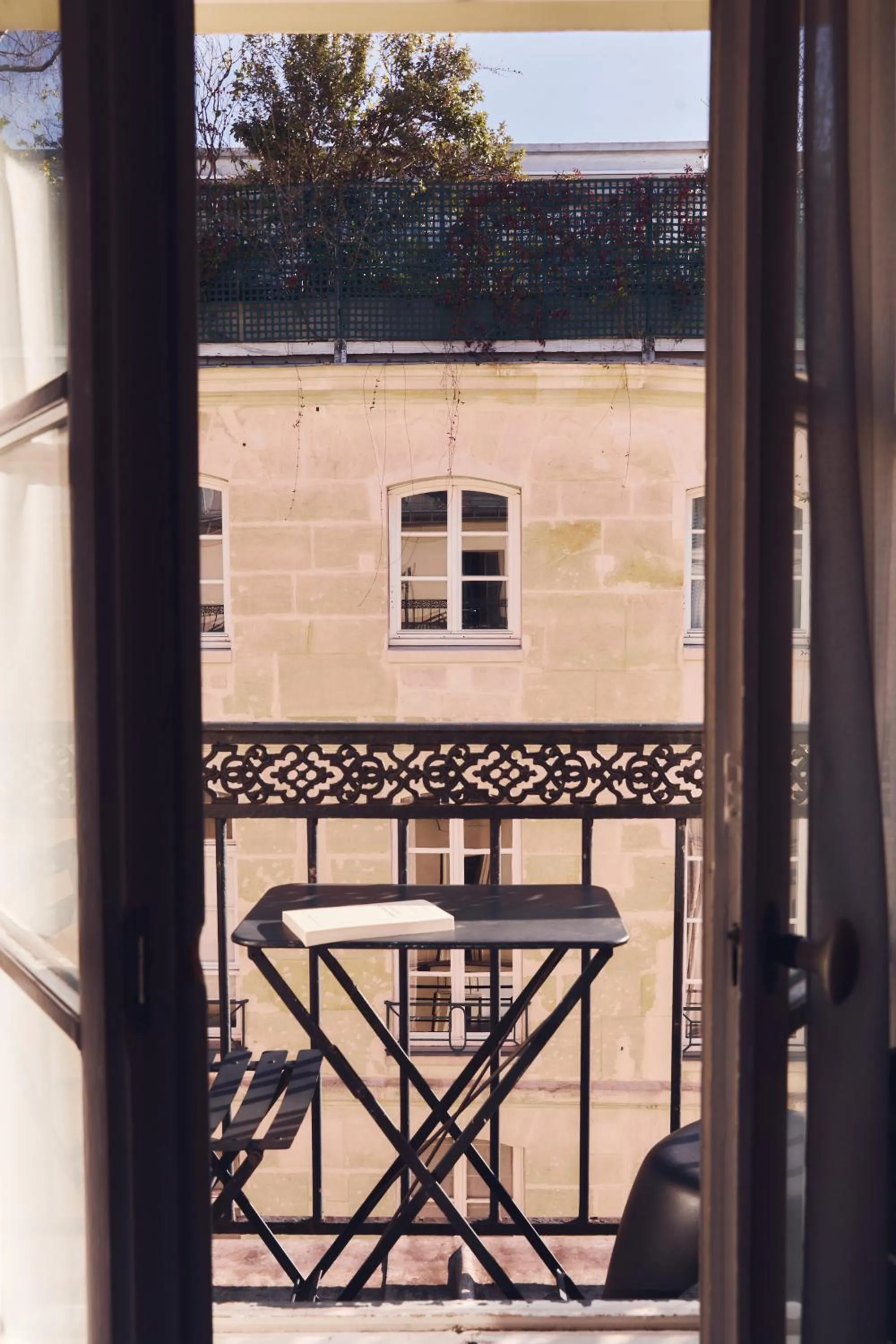 Balcony/Terrace in Hôtel Bourg Tibourg - Paris Marais