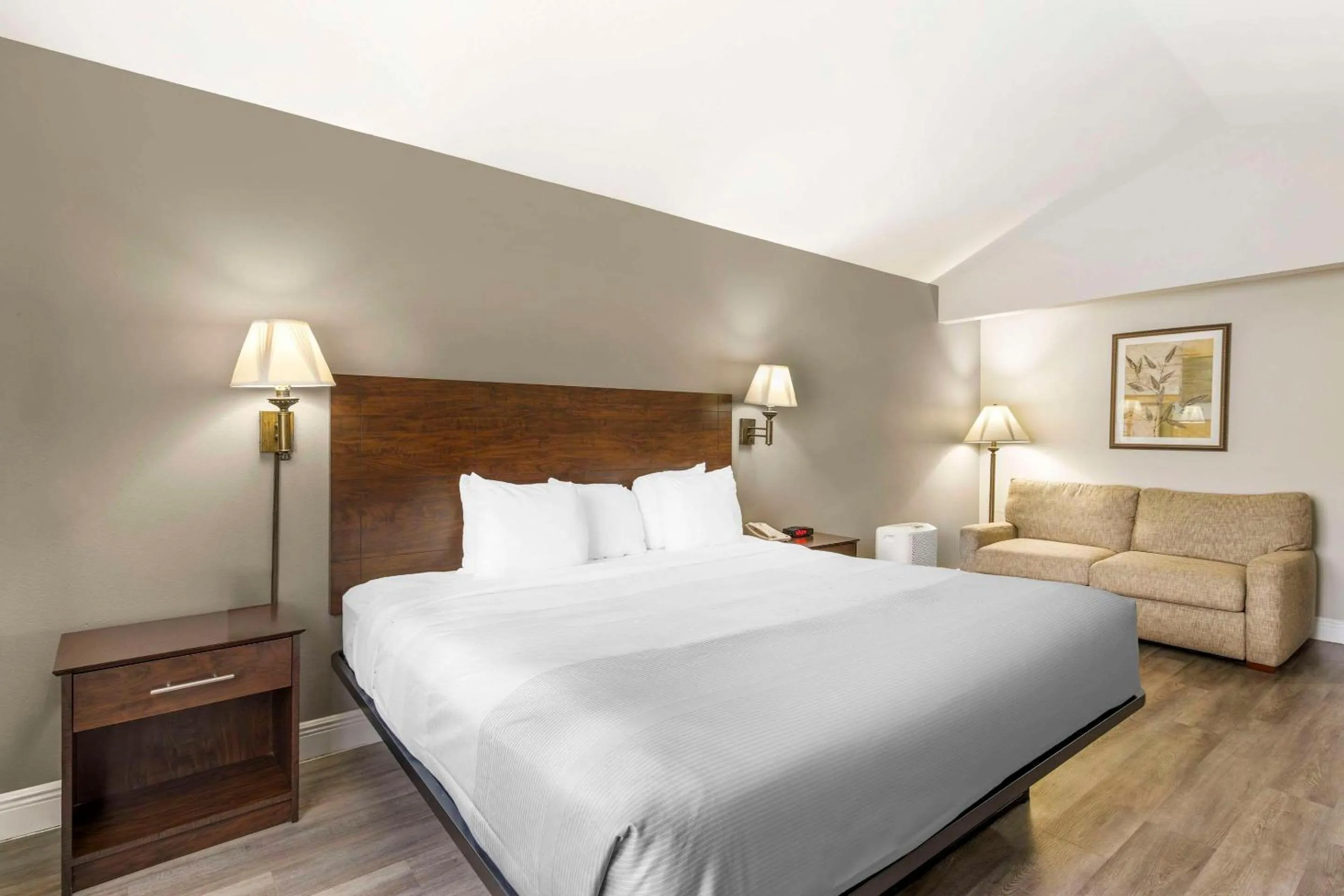 Bedroom, Bed in Quality Inn Conference Center at Citrus Hills