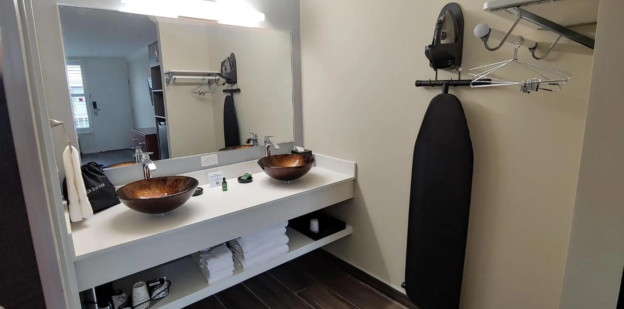 Bathroom in Equus Inn I75