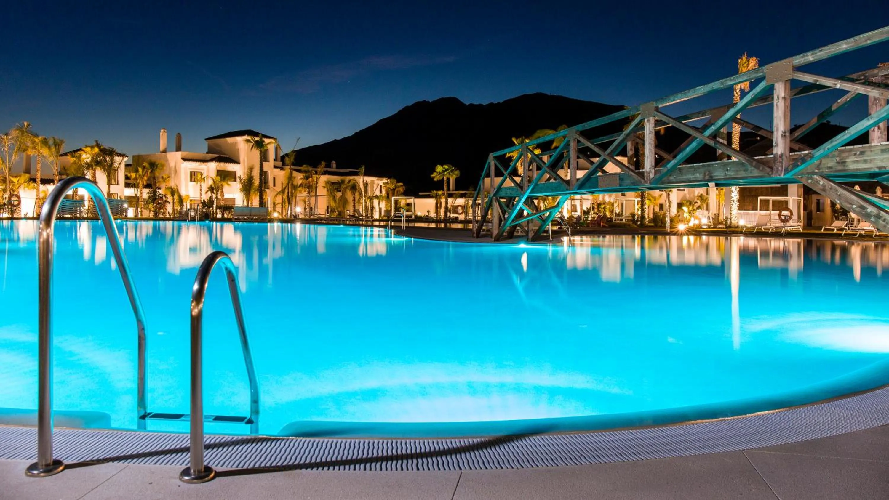 Pool view in Estepona Holiday Hills