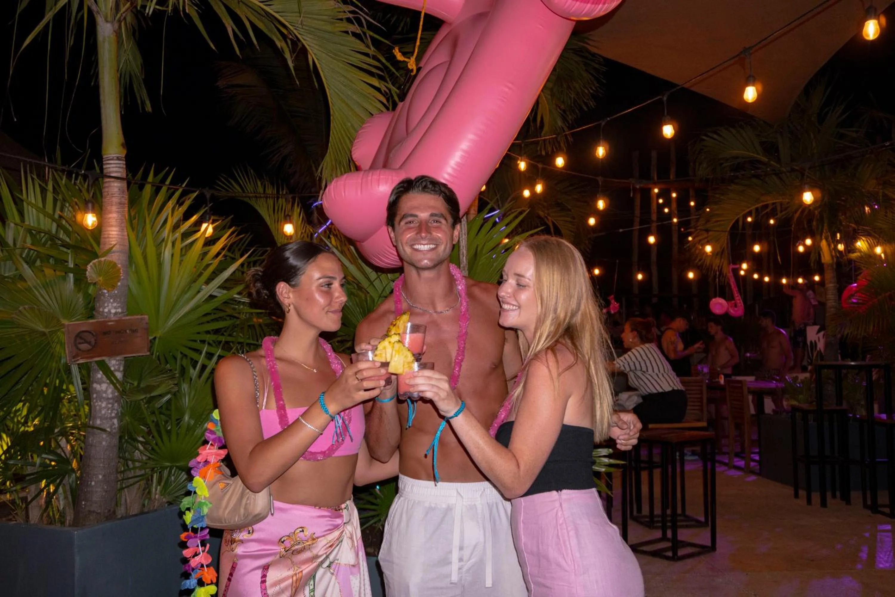 Night in Mayan Monkey Tulum - Social Hotel