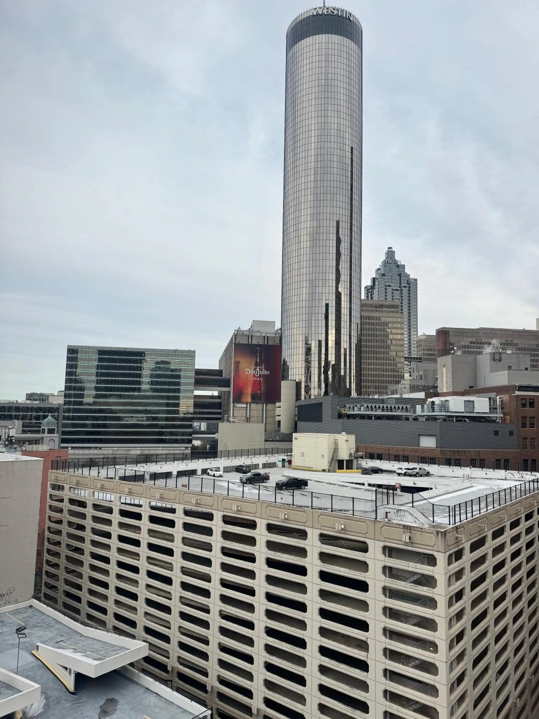 City view in Barclay Hotel Atlanta Downtown