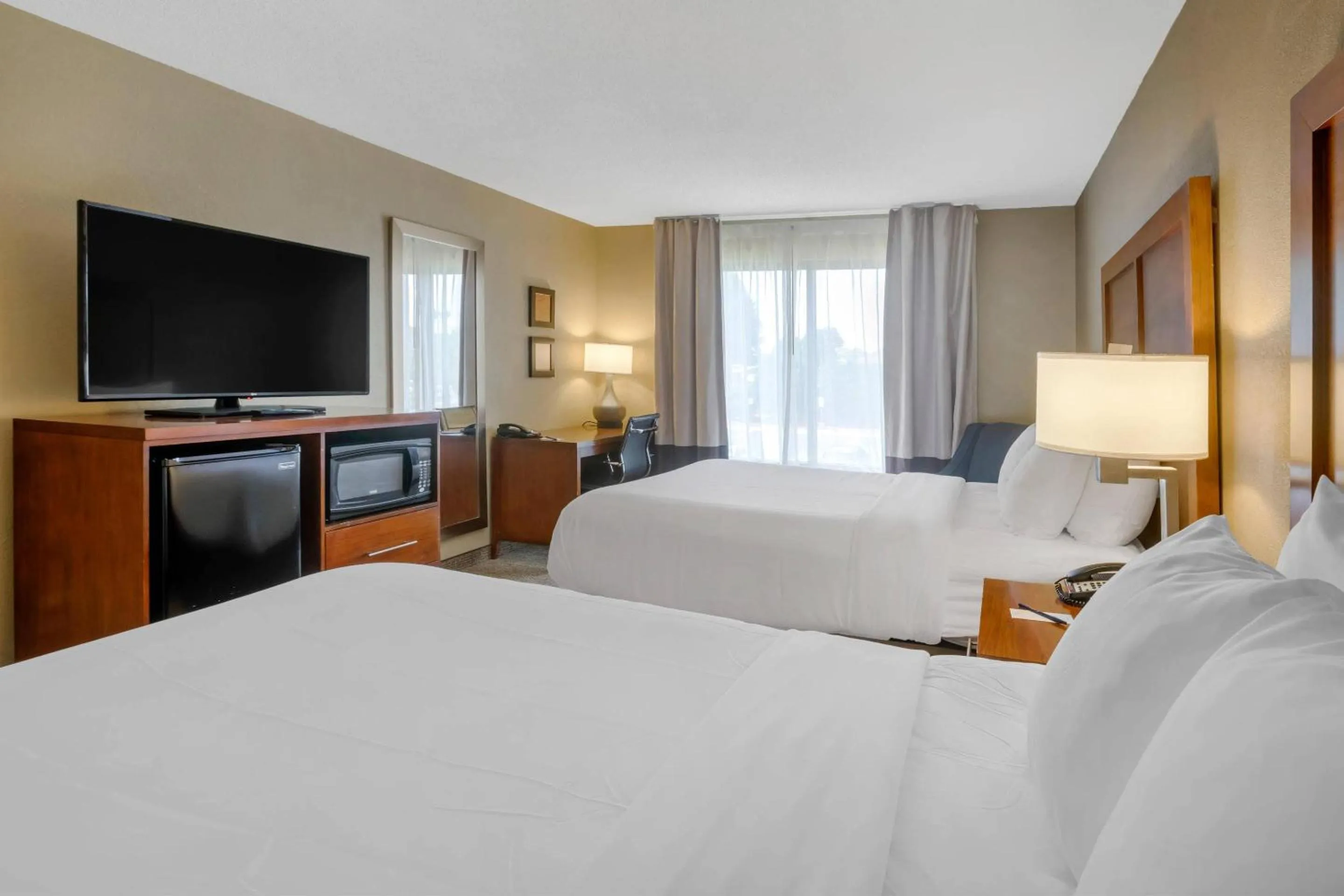 Bedroom, Bed in Comfort Inn & Suites Peachtree Corners - Norcross