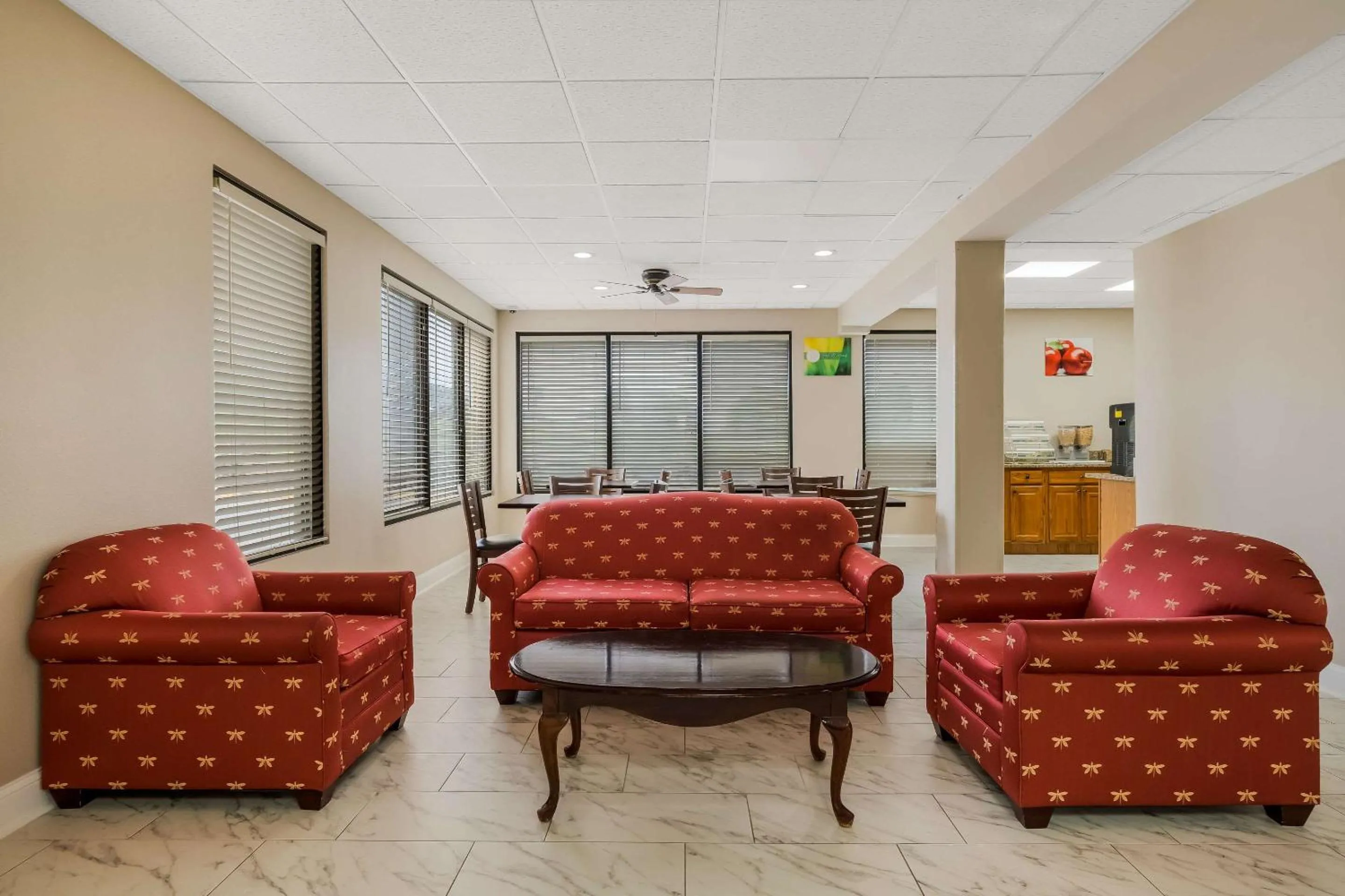 Lobby or reception in Quality Inn Jefferson at I-85