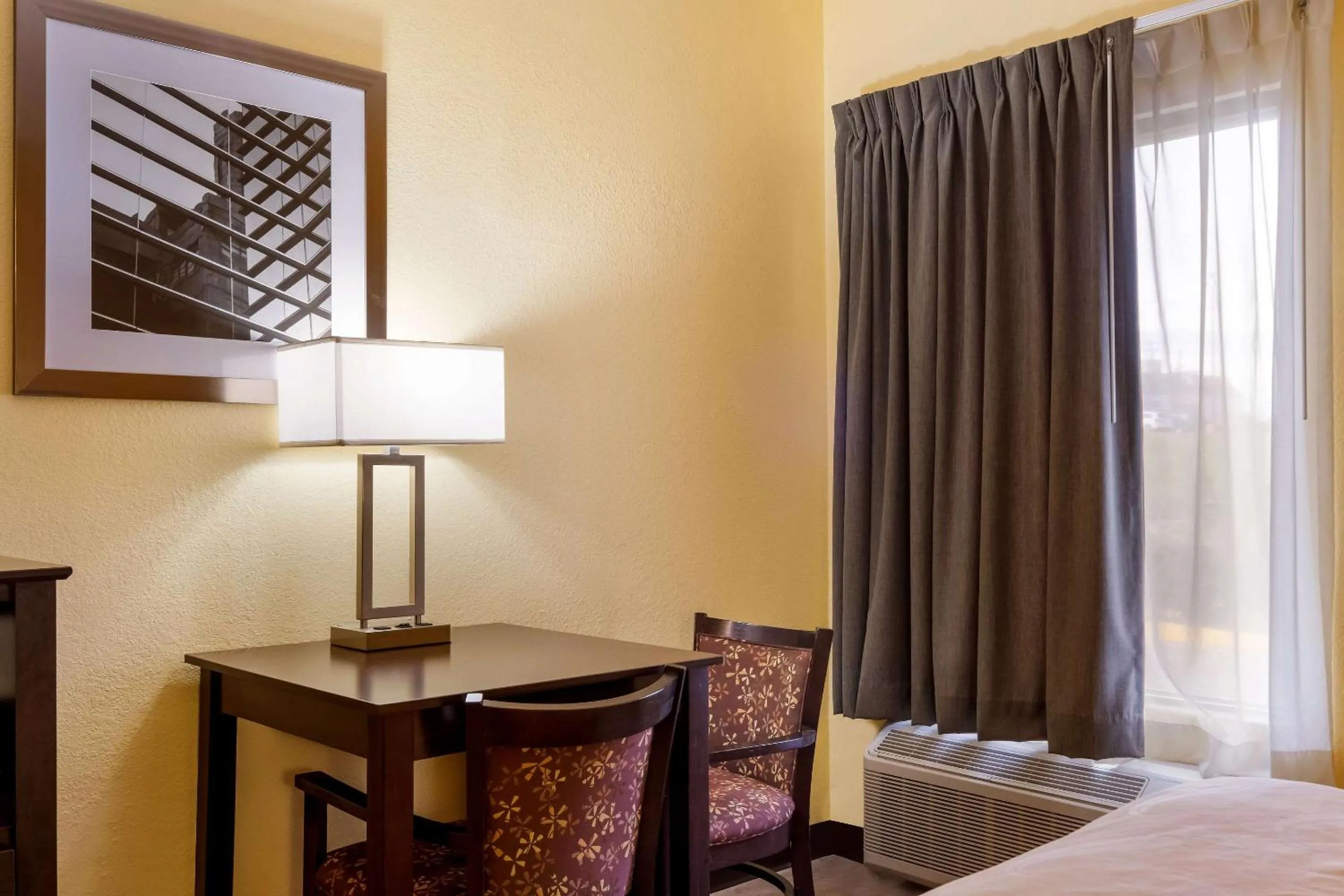 Bedroom, Bed in Quality Inn Jefferson at I-85