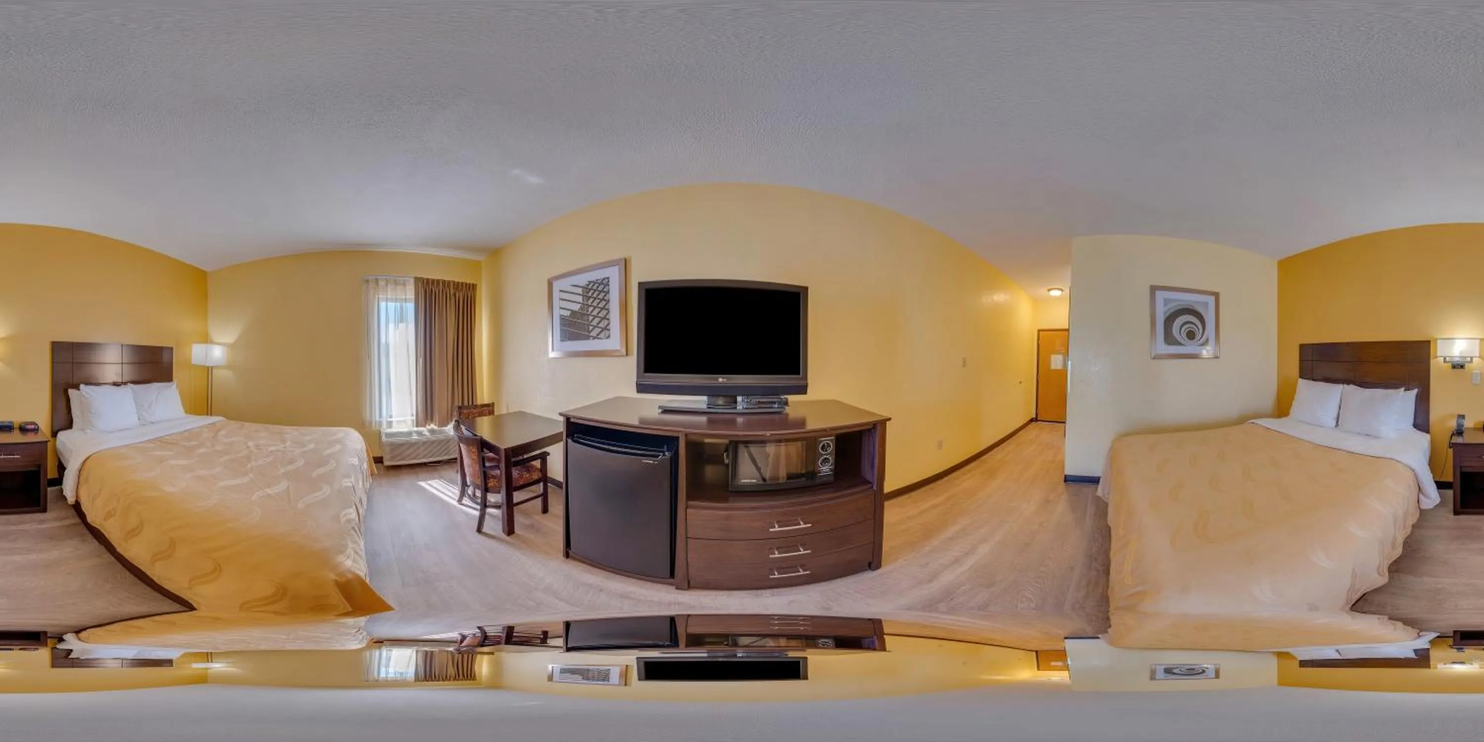 TV and multimedia in Quality Inn Jefferson at I-85