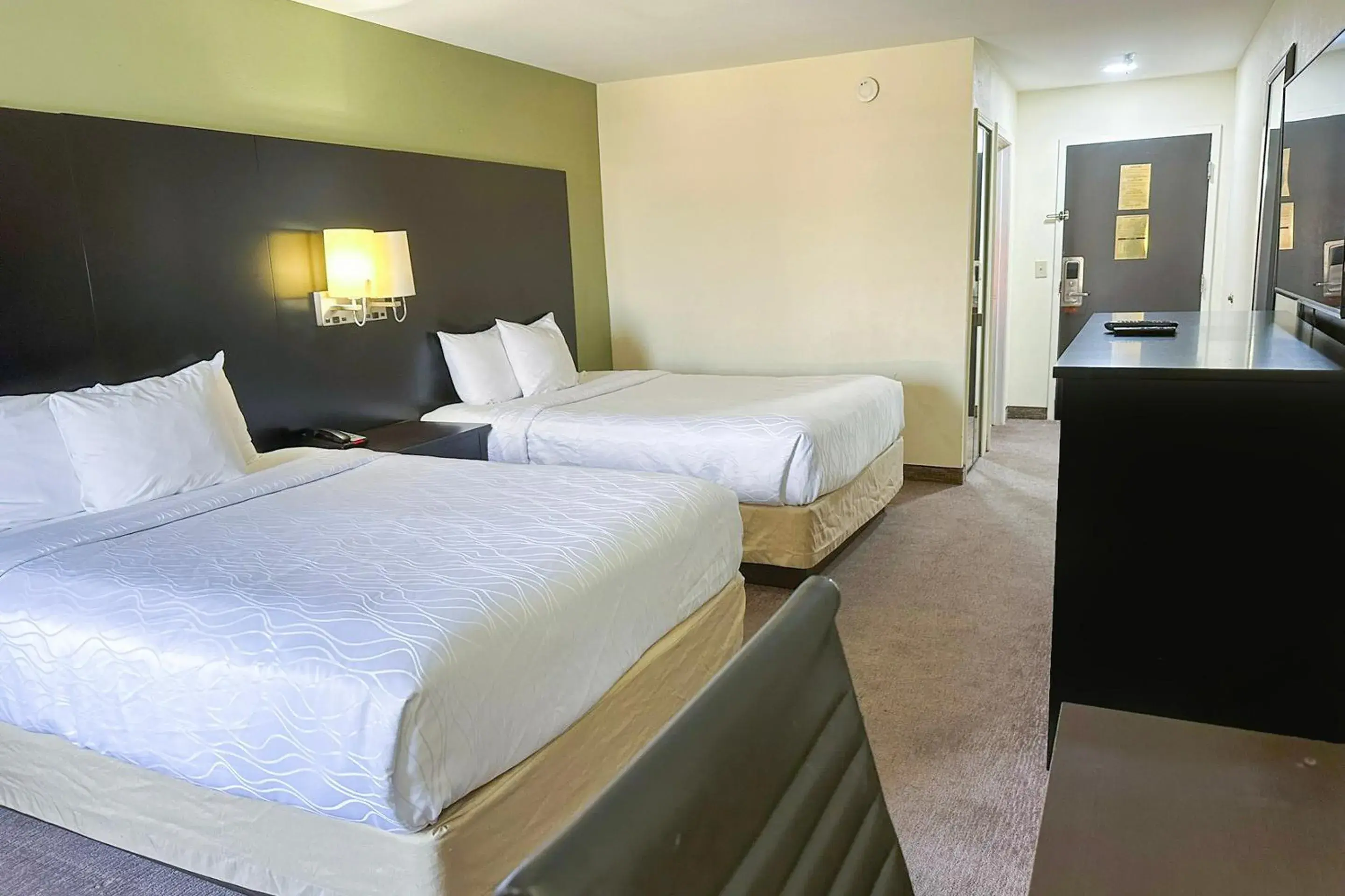 Double Queen Room in OYO Hotel Rome West GA Double Queen Room in OYO Hotel Rome West GA