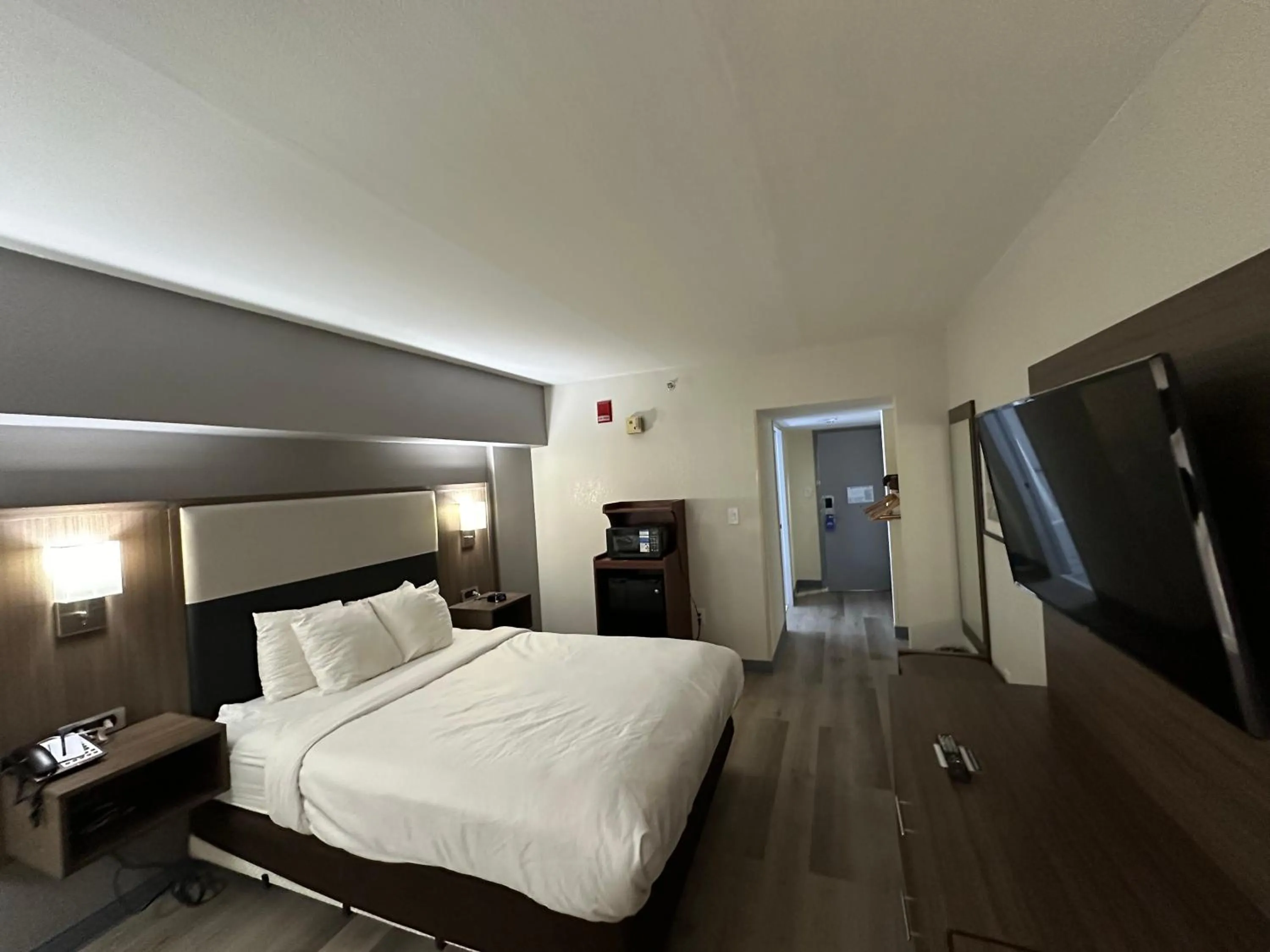 Bed in Comfort Inn Conyers