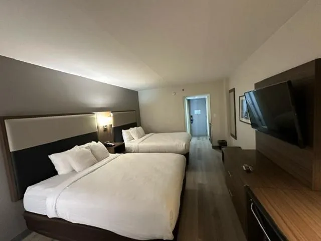 Photo of the whole room, Bed in Comfort Inn Conyers