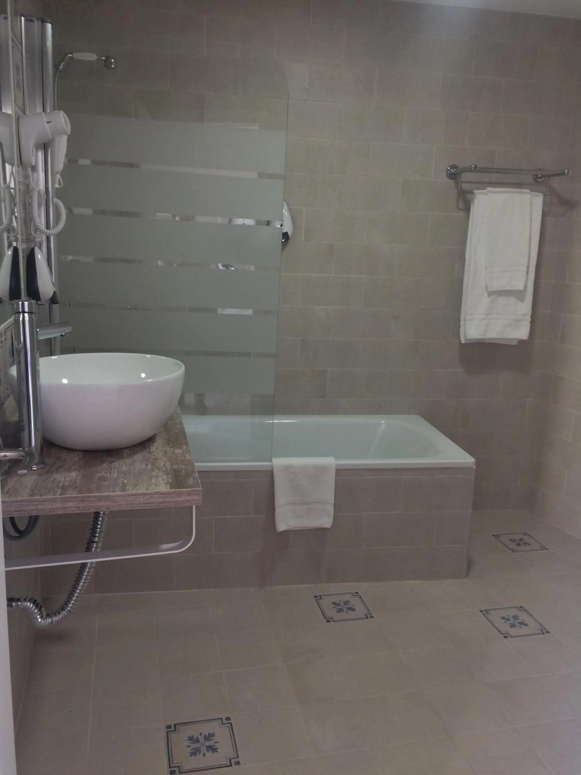 Bathroom in Belmonte Rooms