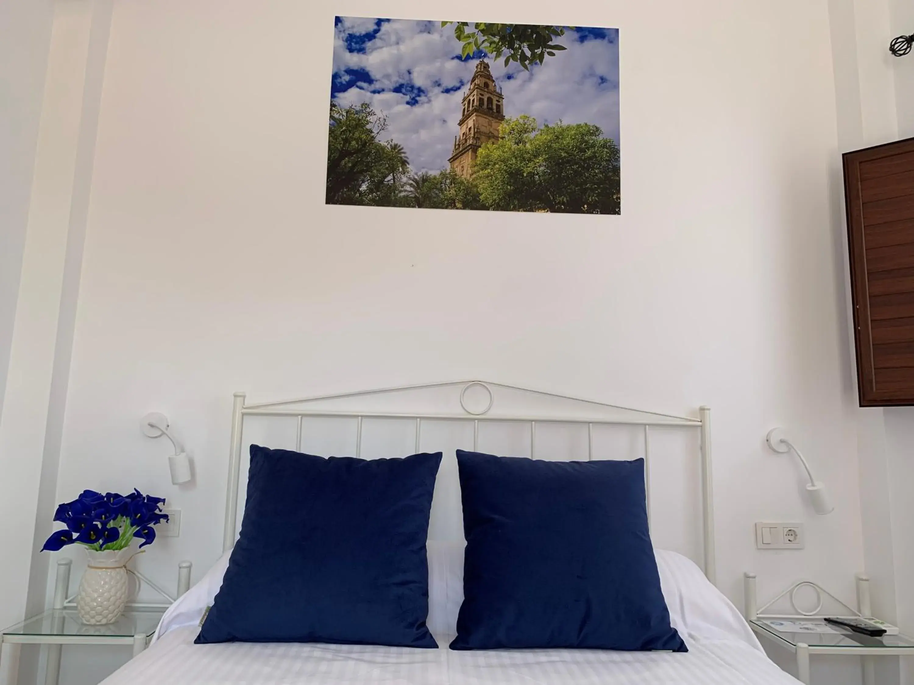 Family Room with Private Bathroom in Belmonte Rooms Family Room with Private Bathroom in Belmonte Rooms