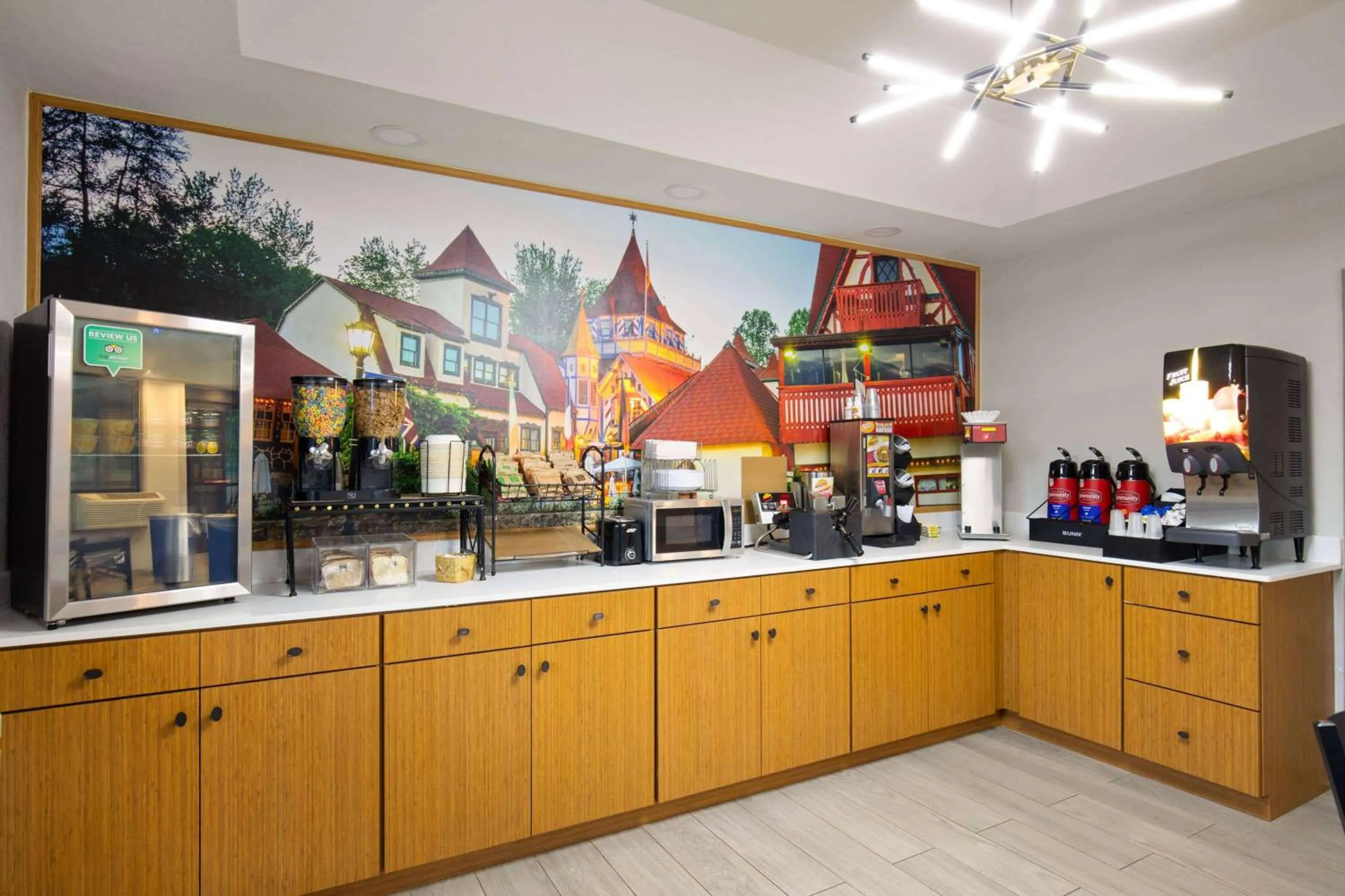 Breakfast in Days Inn by Wyndham Helen