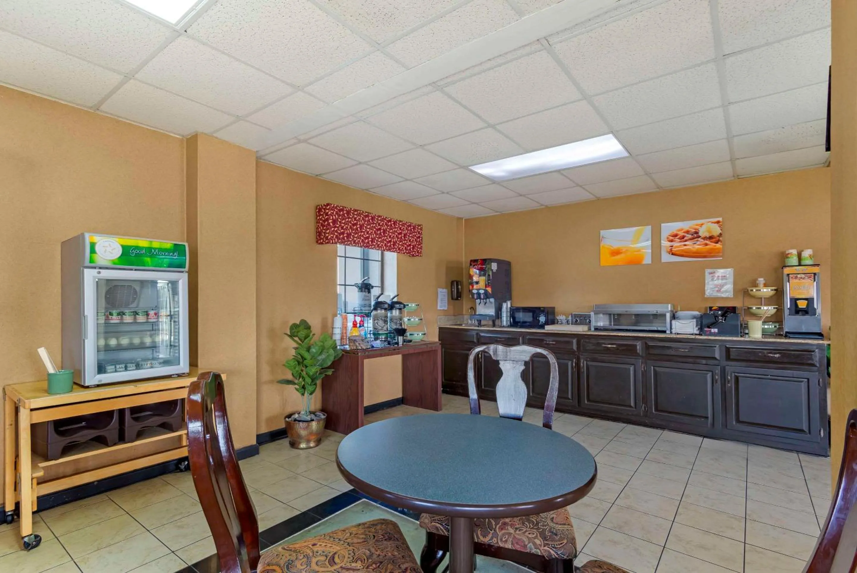 Breakfast in Quality Inn Cordele