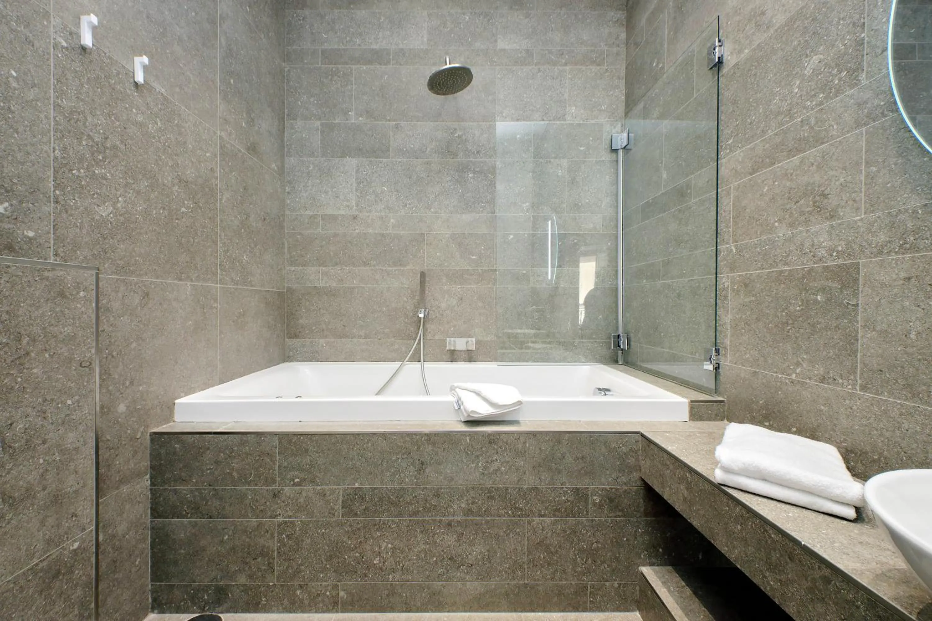 Shower in Youroom Carrozze