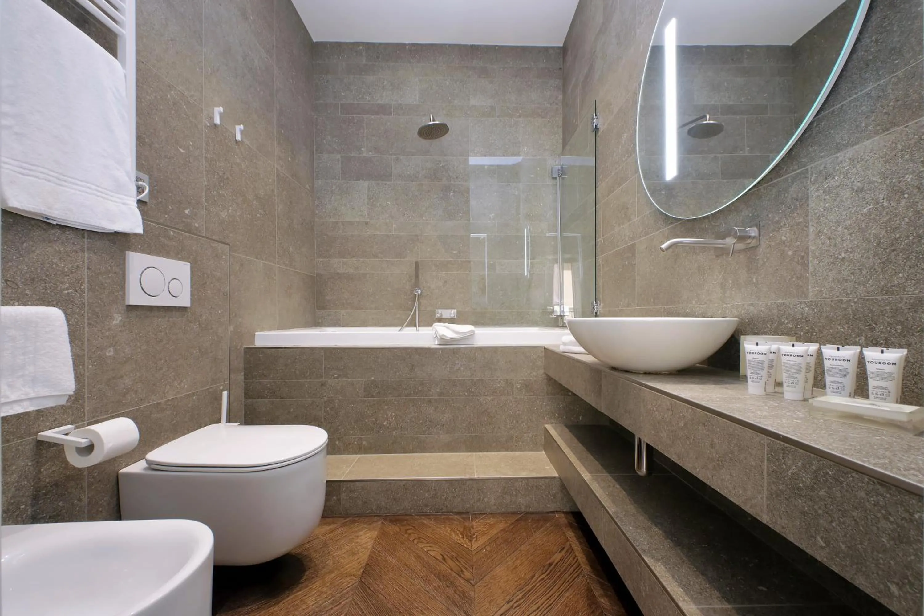 Shower in Youroom Carrozze