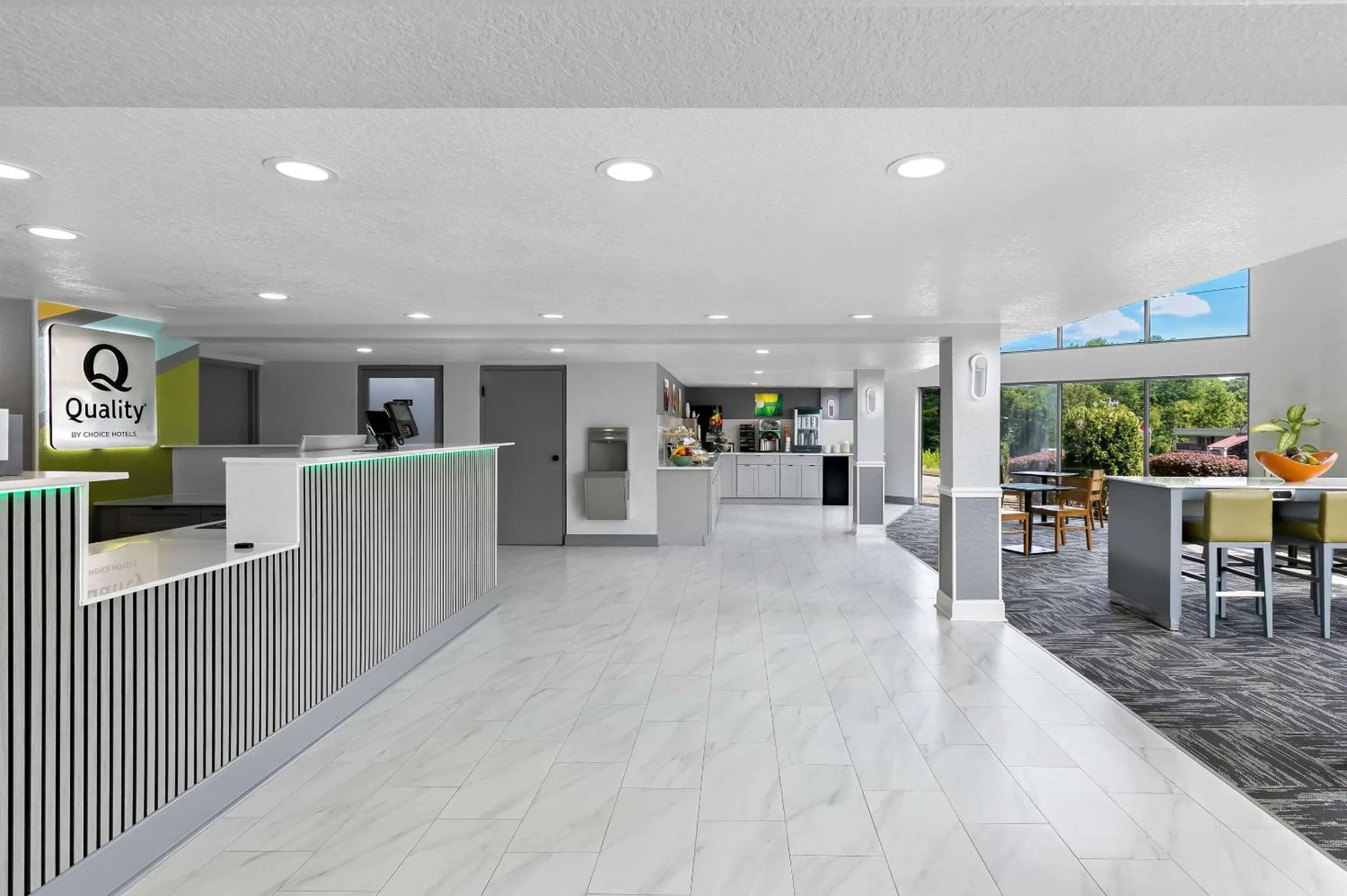 Lobby or reception in Quality Inn Commerce at I-85