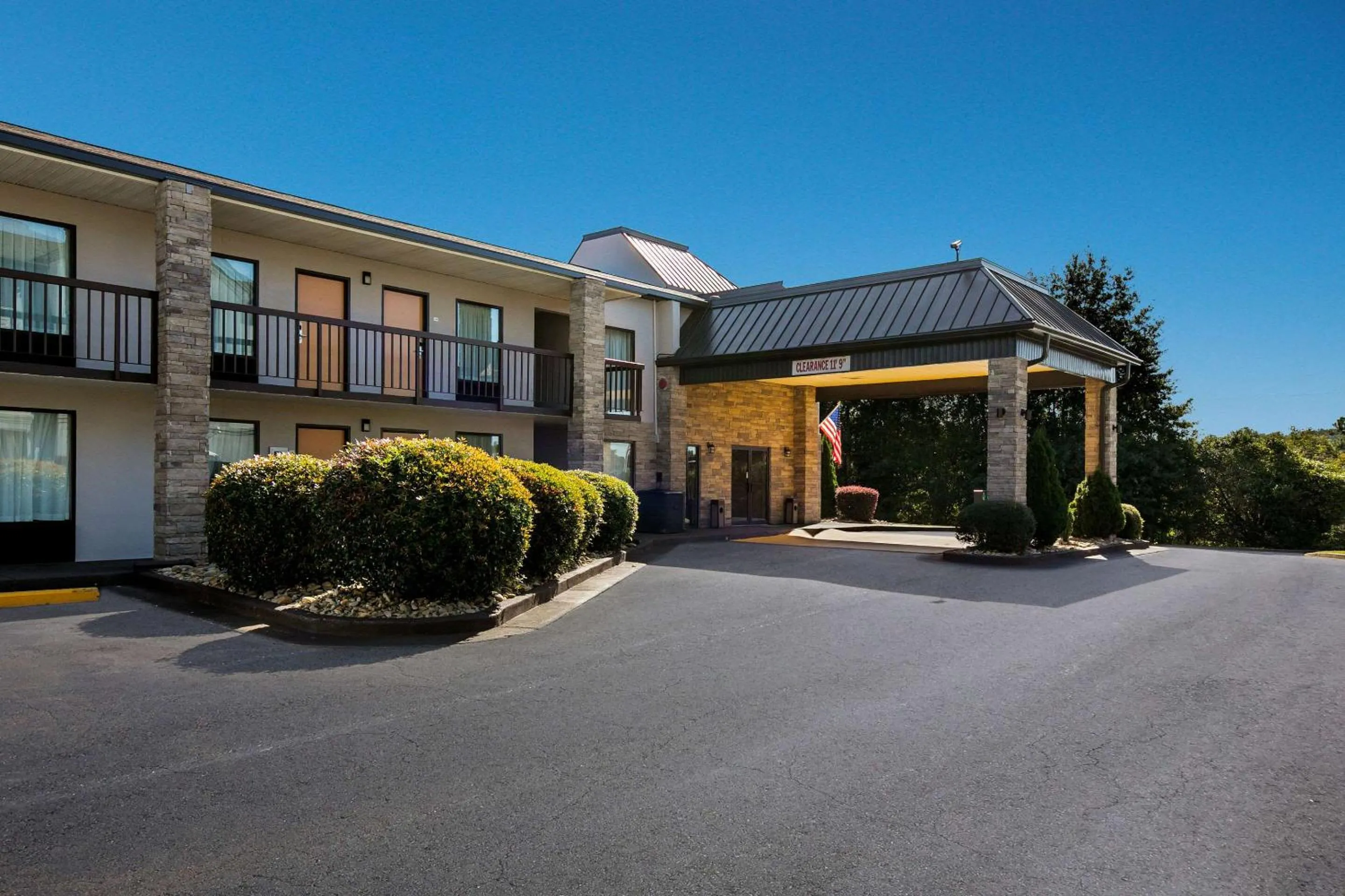 Property building in Quality Inn Commerce at I-85