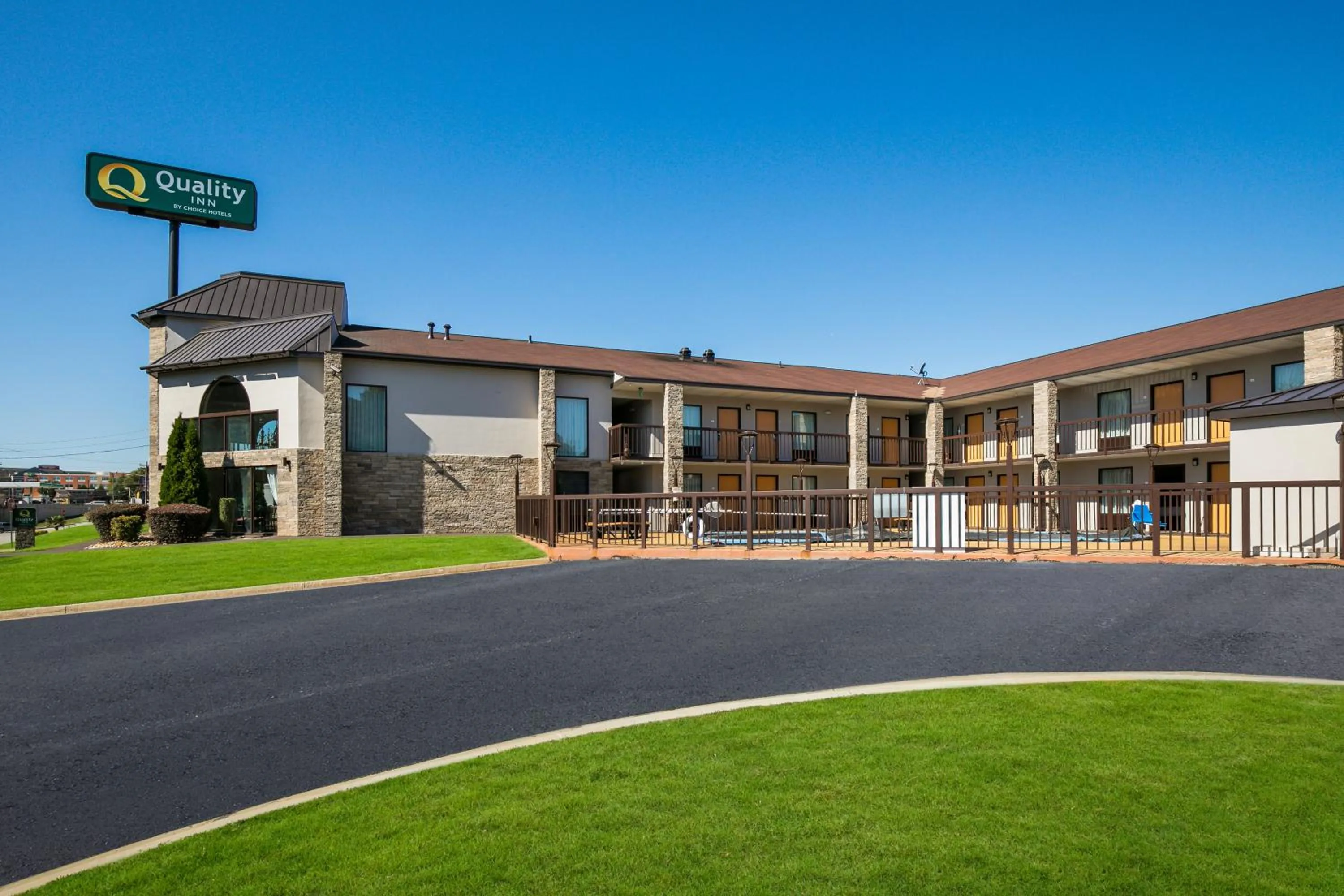 Property building in Quality Inn Commerce at I-85