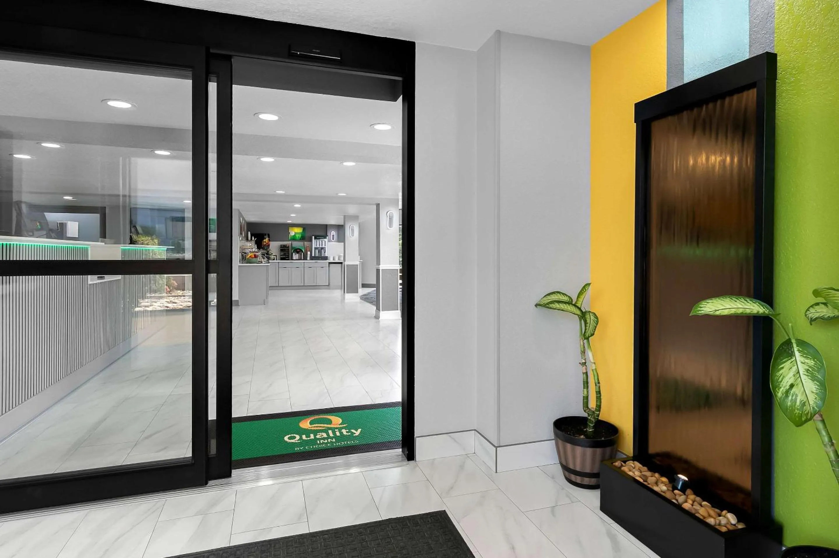 Lobby or reception in Quality Inn Commerce at I-85