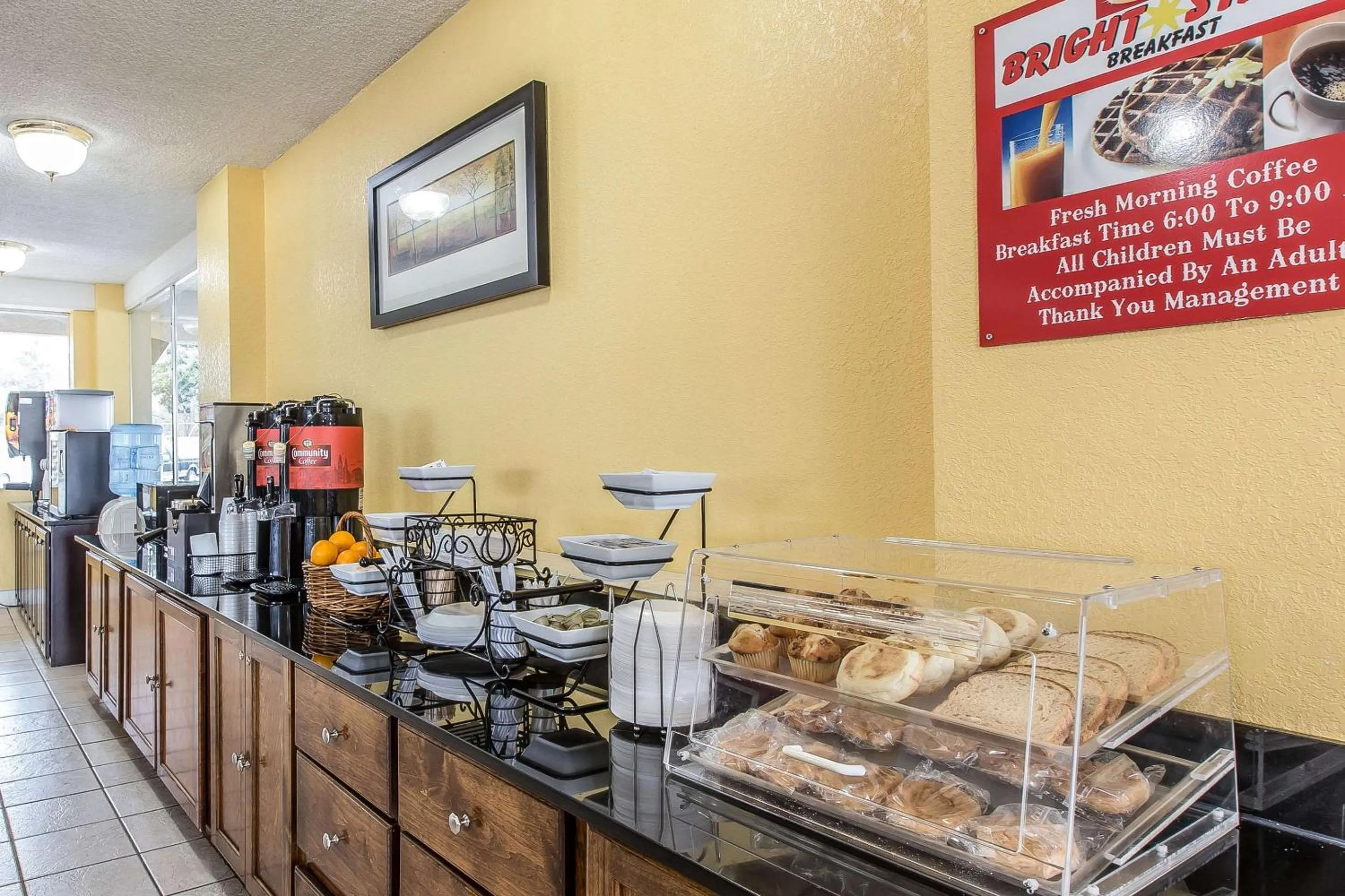 Restaurant/places to eat in Econo Lodge Byron near Historic District - Warner Robins