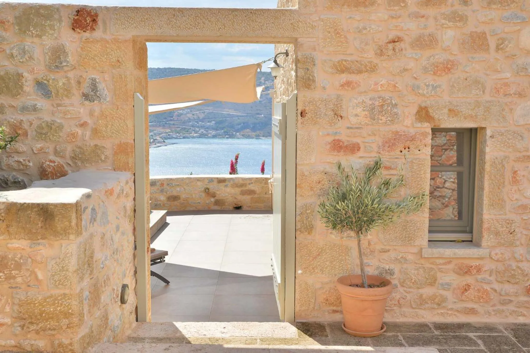 Balcony/Terrace in Akrolithi Boutique Hotel & Suites