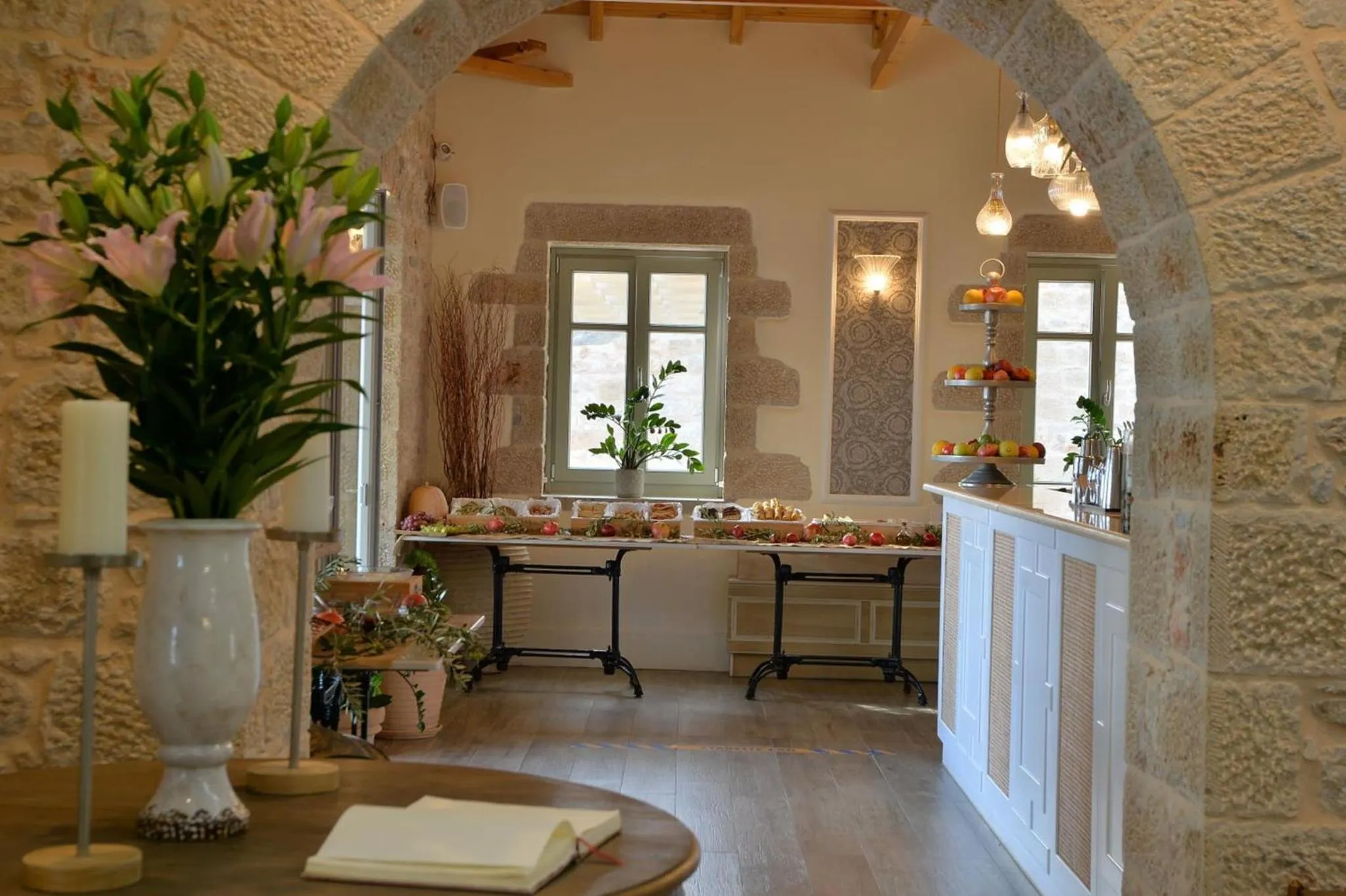 Food and drinks in Akrolithi Boutique Hotel & Suites