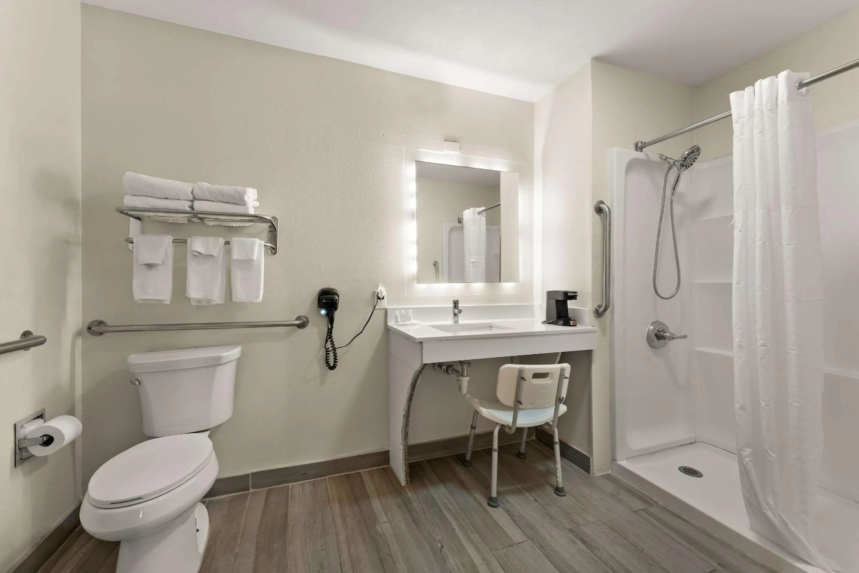 Bedroom in Quality Inn & Suites Dublin