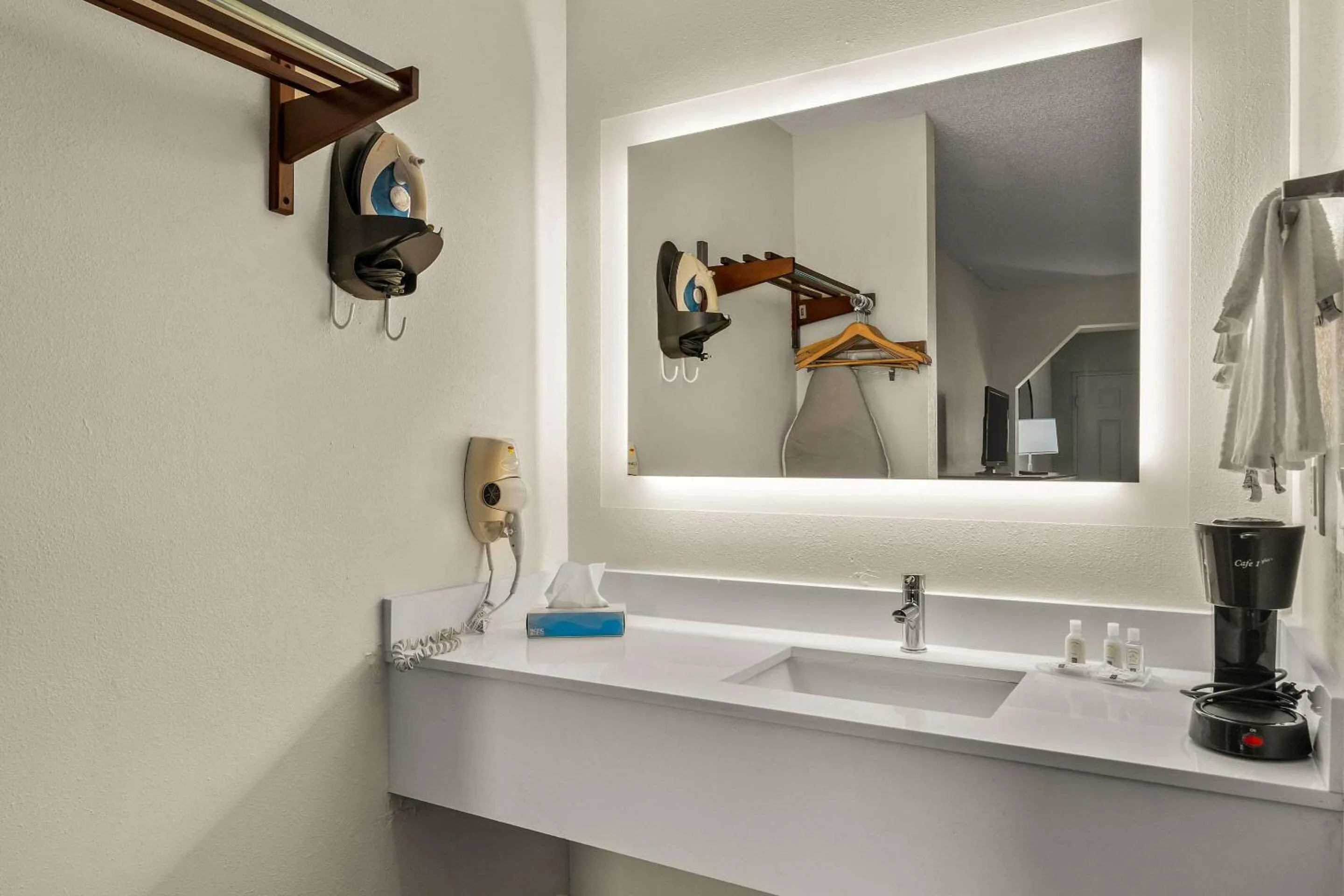 Bedroom in Quality Inn & Suites Dublin