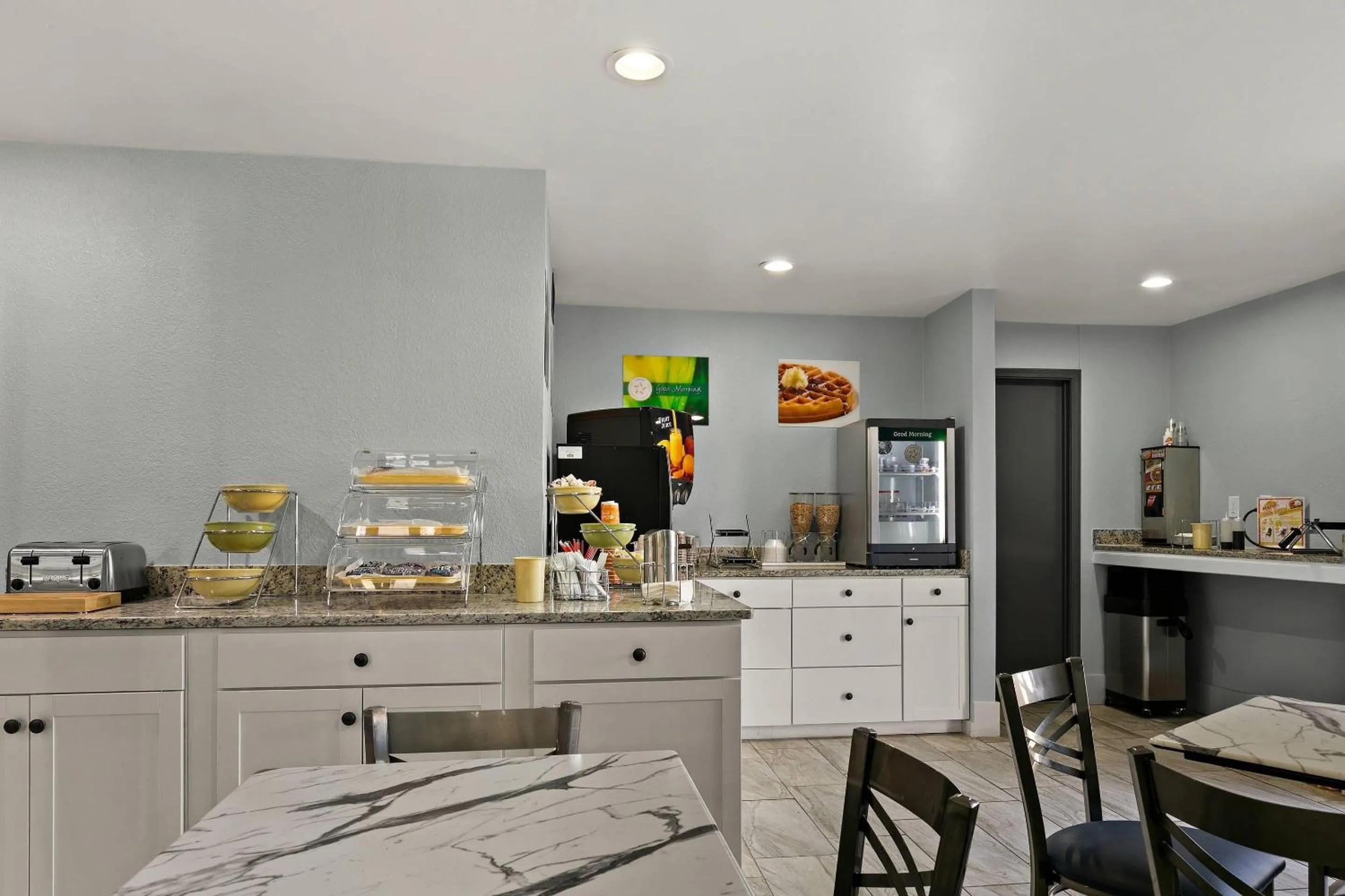 Breakfast in Quality Inn