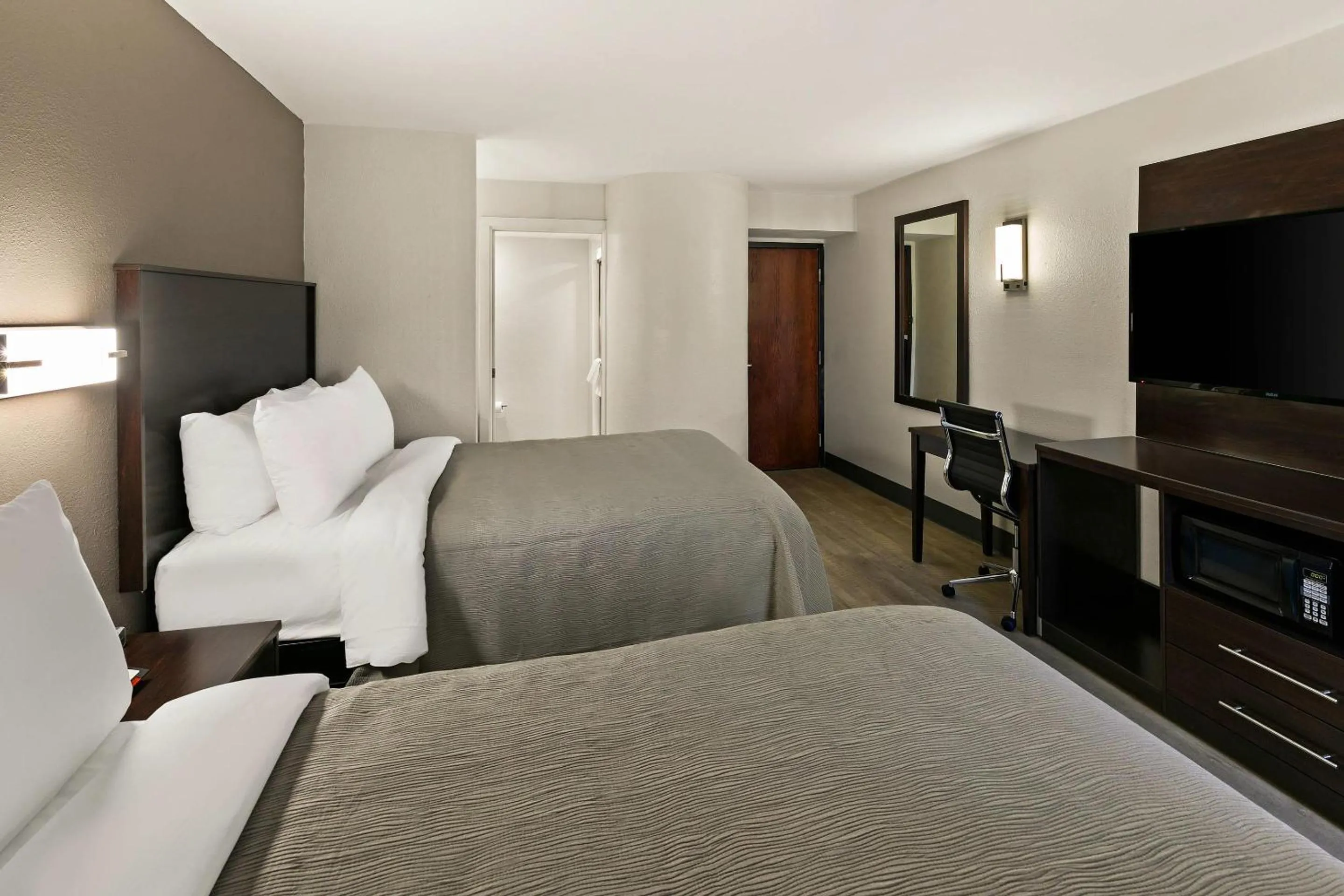 Bedroom, Bed in Quality Inn