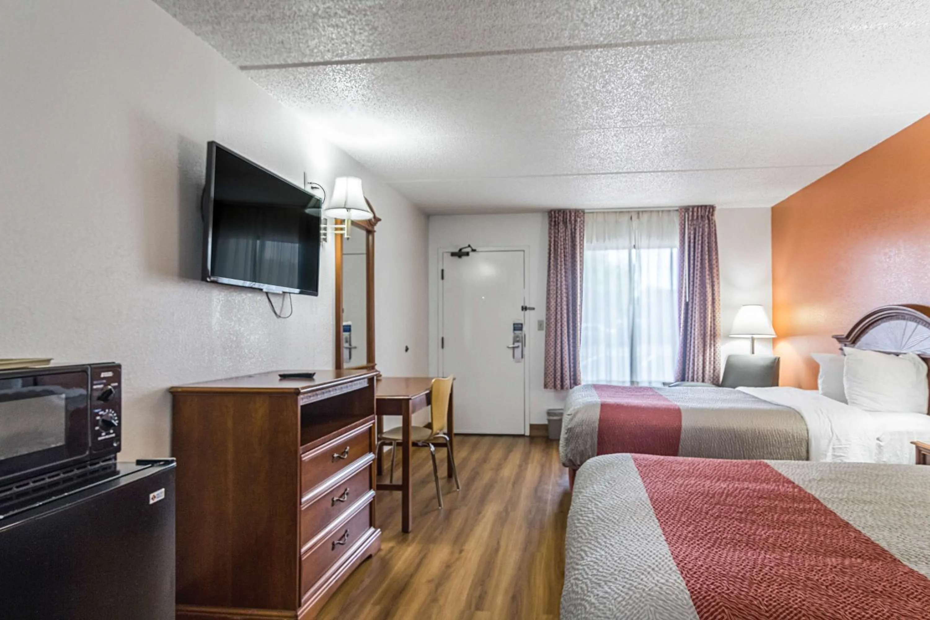 TV and multimedia, Bed in Motel 6 Waycross