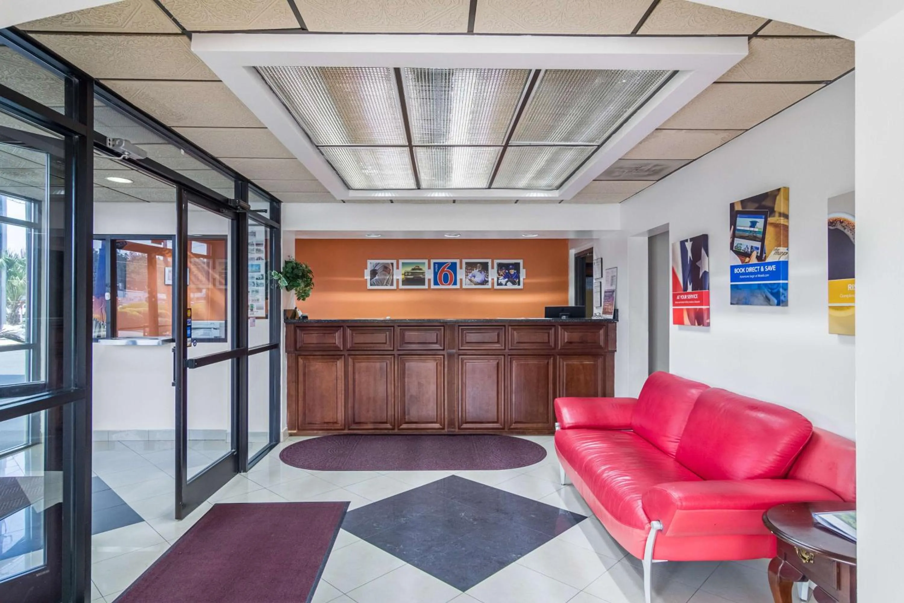 Property logo or sign in Motel 6 Waycross