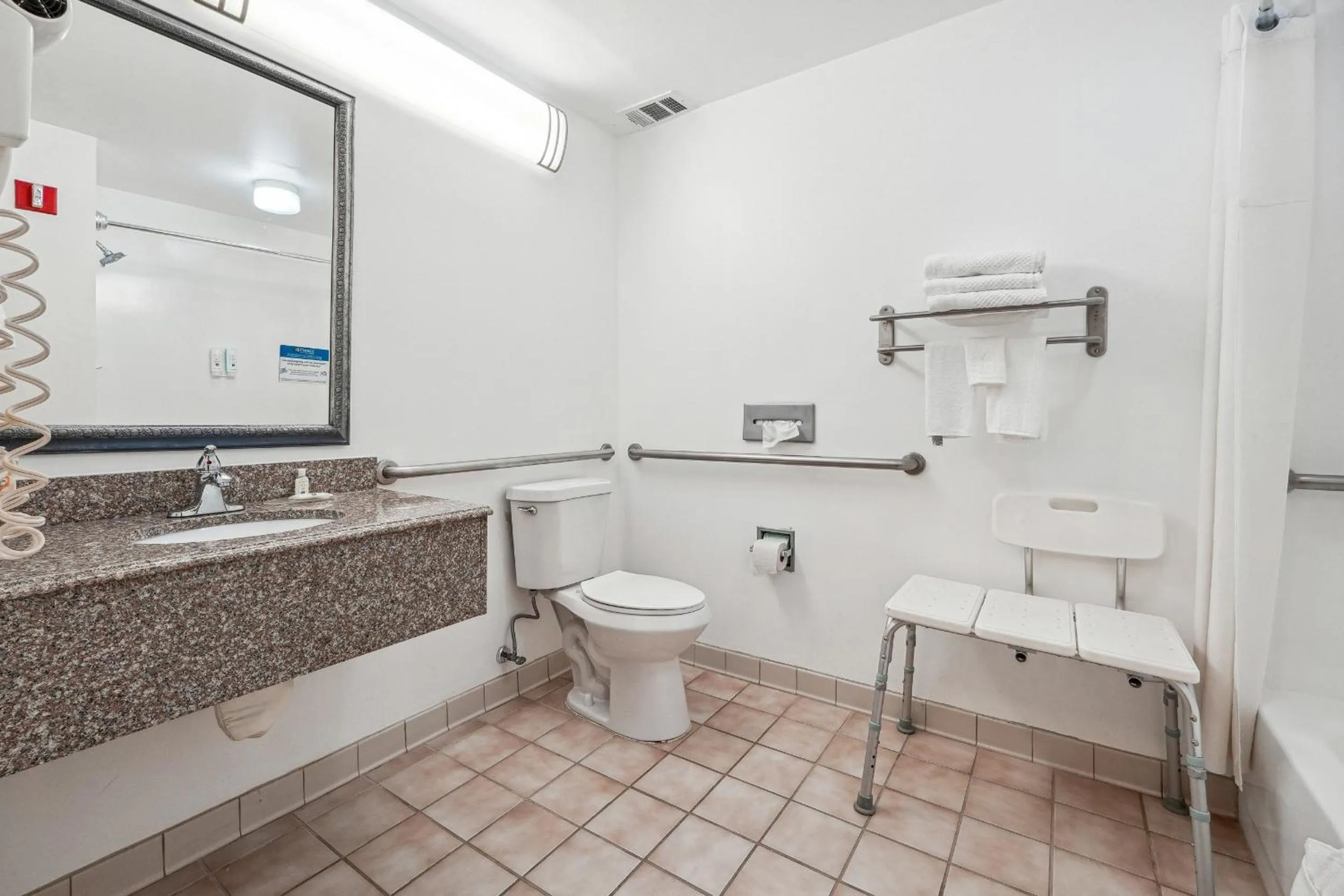 Bathroom in Quality Inn & Suites Dawsonville