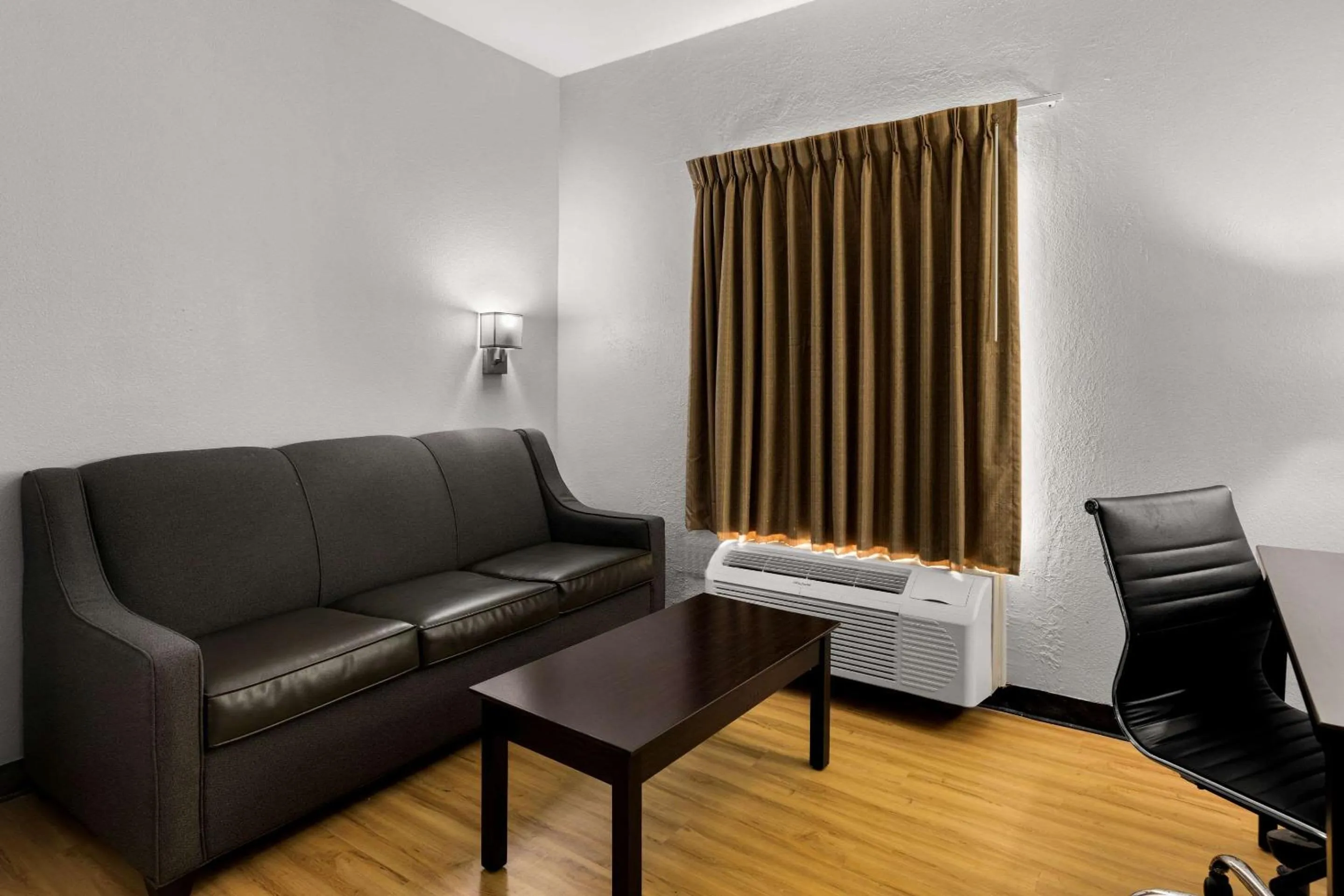 Bedroom in Clarion Pointe Hinesville near Fort Stewart