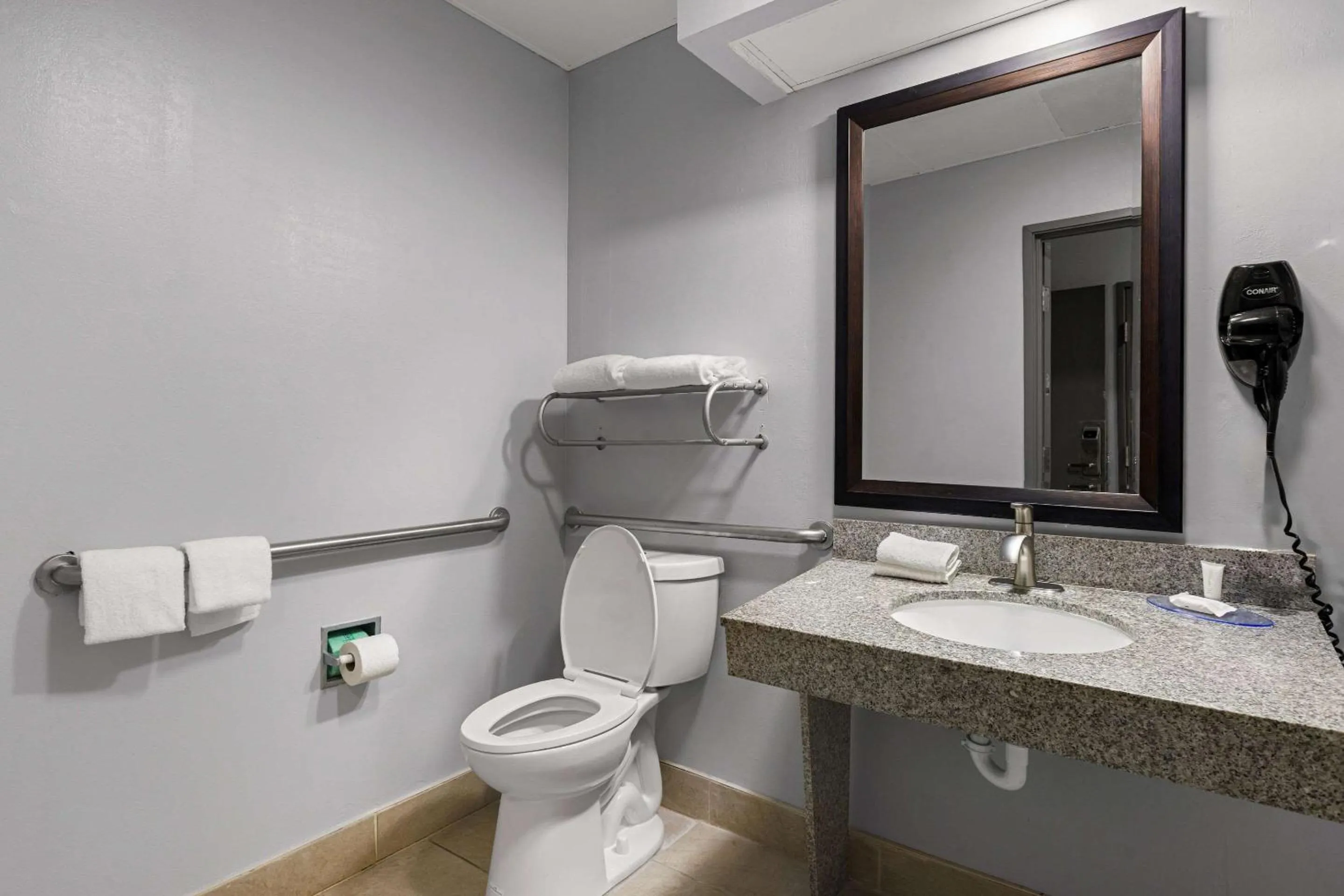 Bedroom in Clarion Pointe Hinesville near Fort Stewart