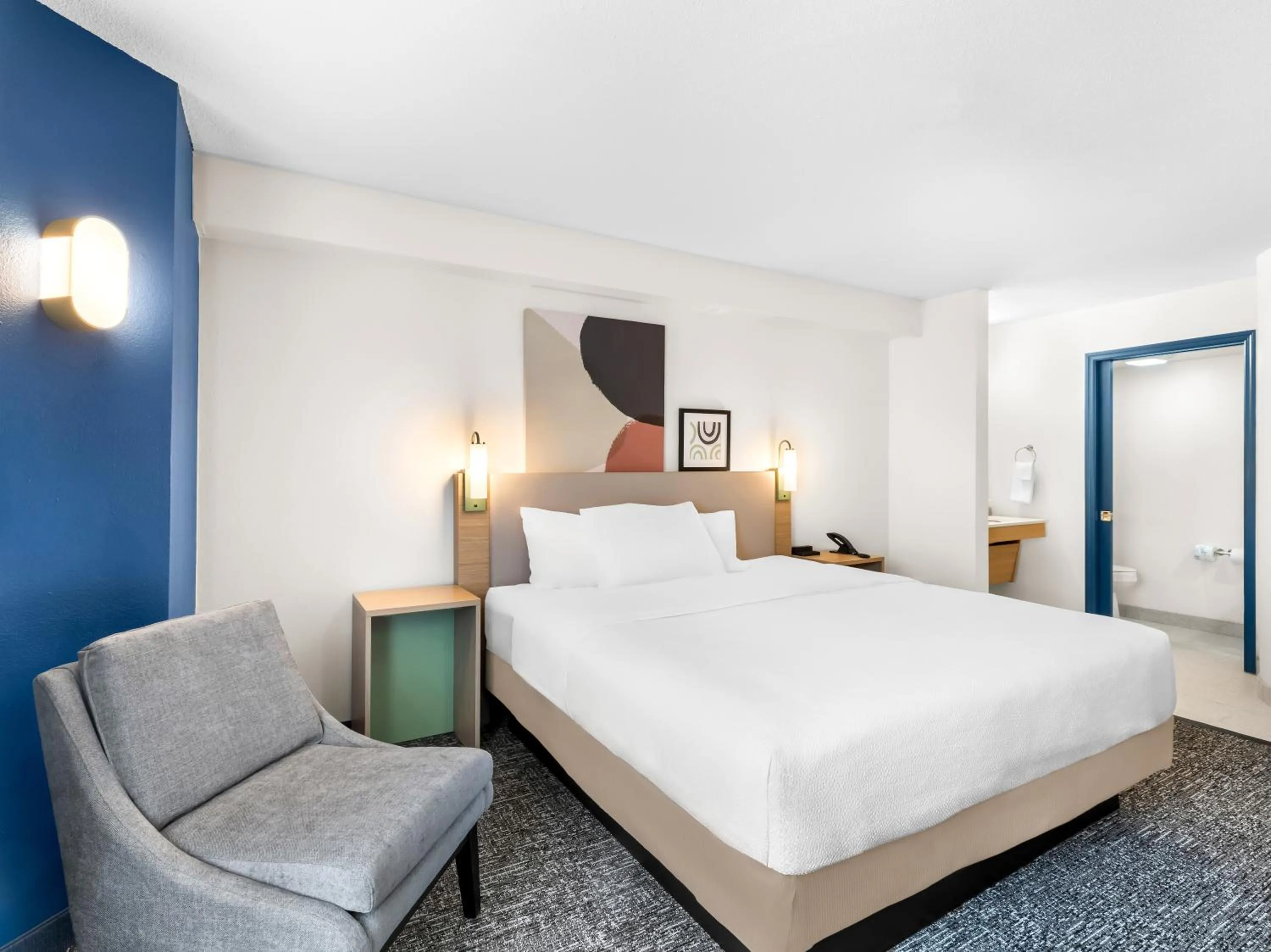 Guests, Bed in Sleep Inn and Conference Center