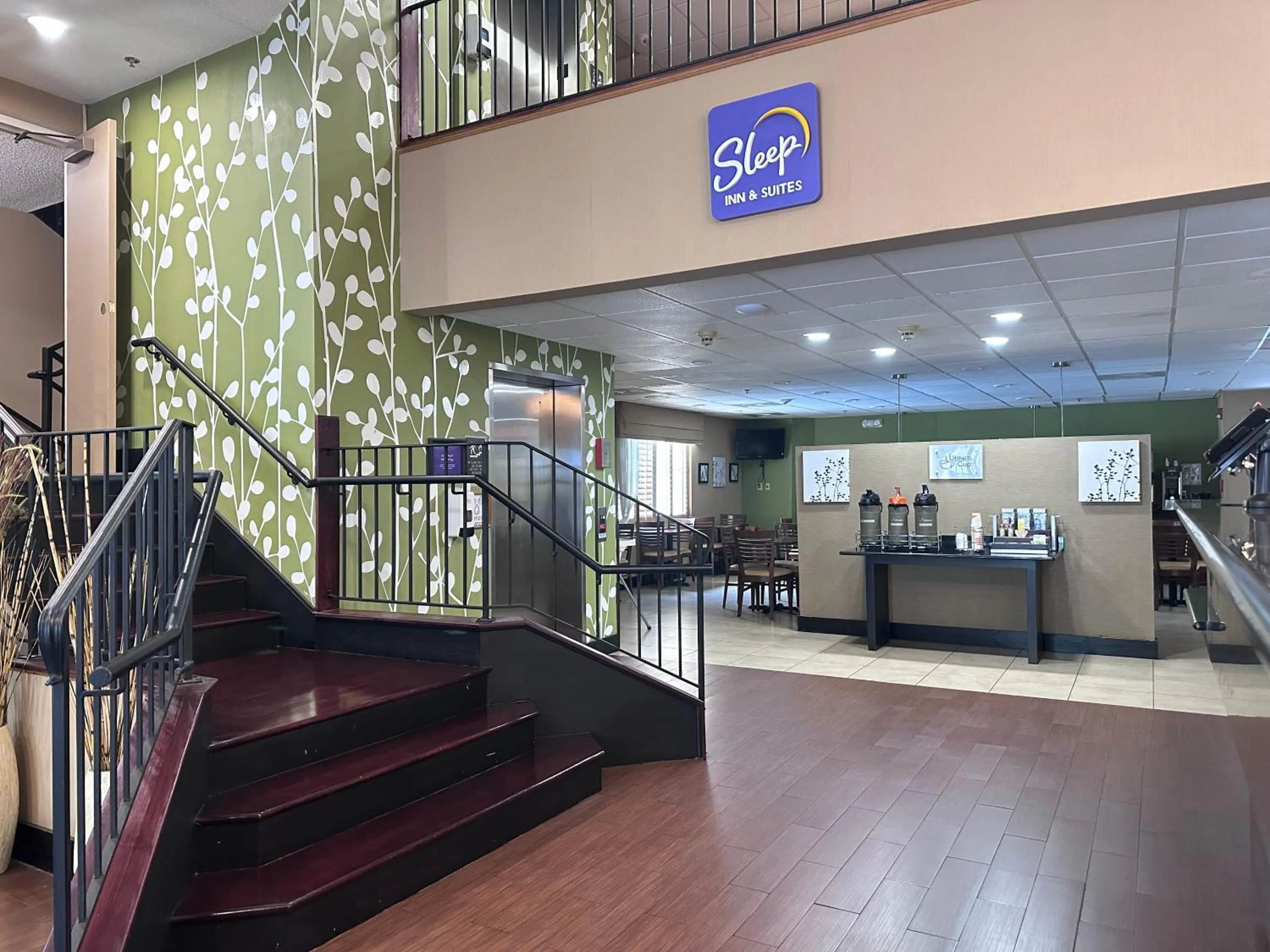 Lobby or reception in Sleep Inn & Suites Near Columbus - State University Area