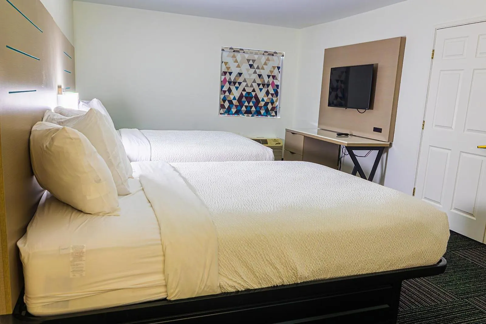 Bedroom, Bed in Baymont by Wyndham Port Wentworth