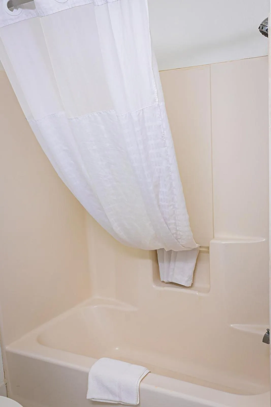 Bathroom in Baymont by Wyndham Port Wentworth