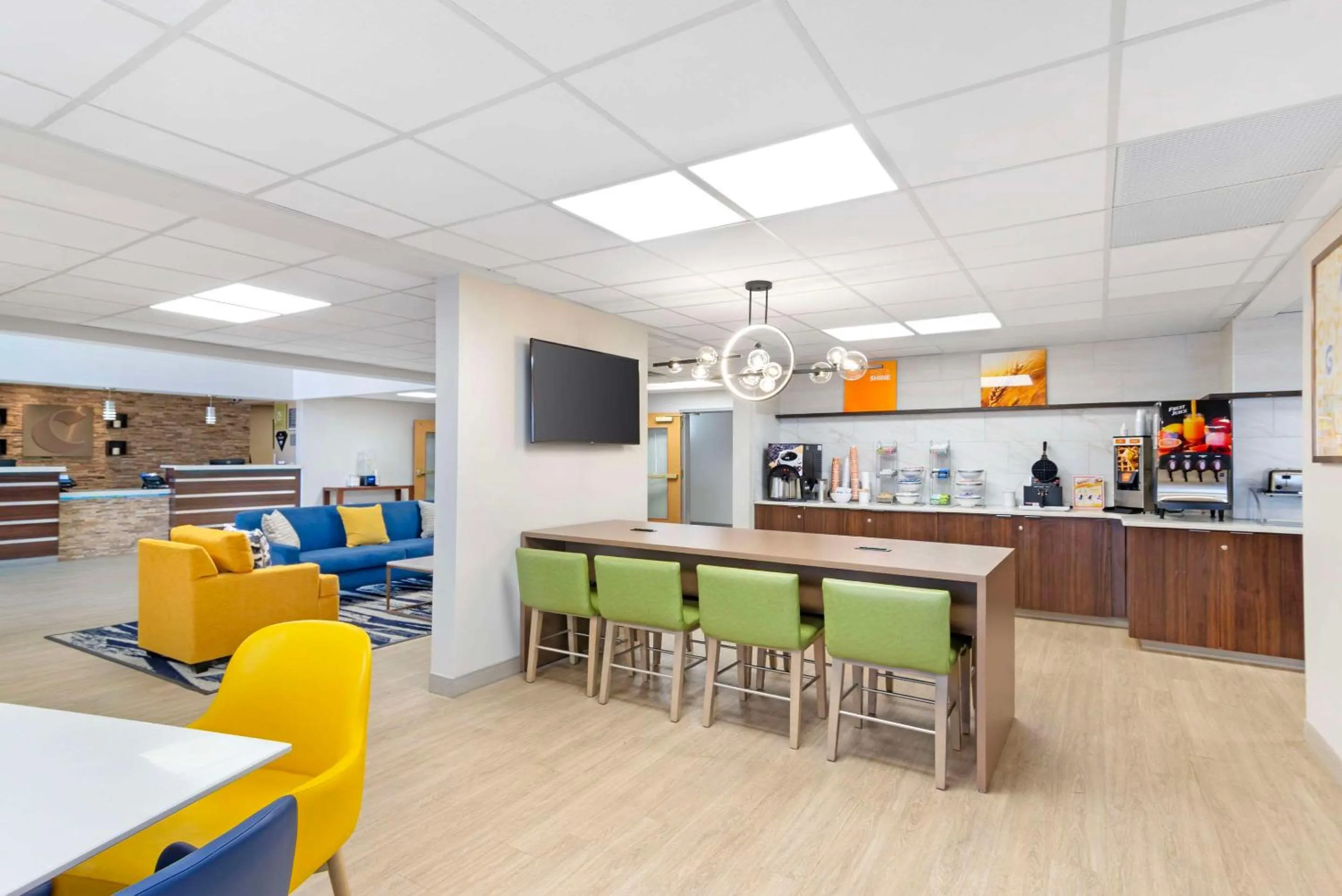 Breakfast in Comfort Suites Northside Hospital Gwinnett