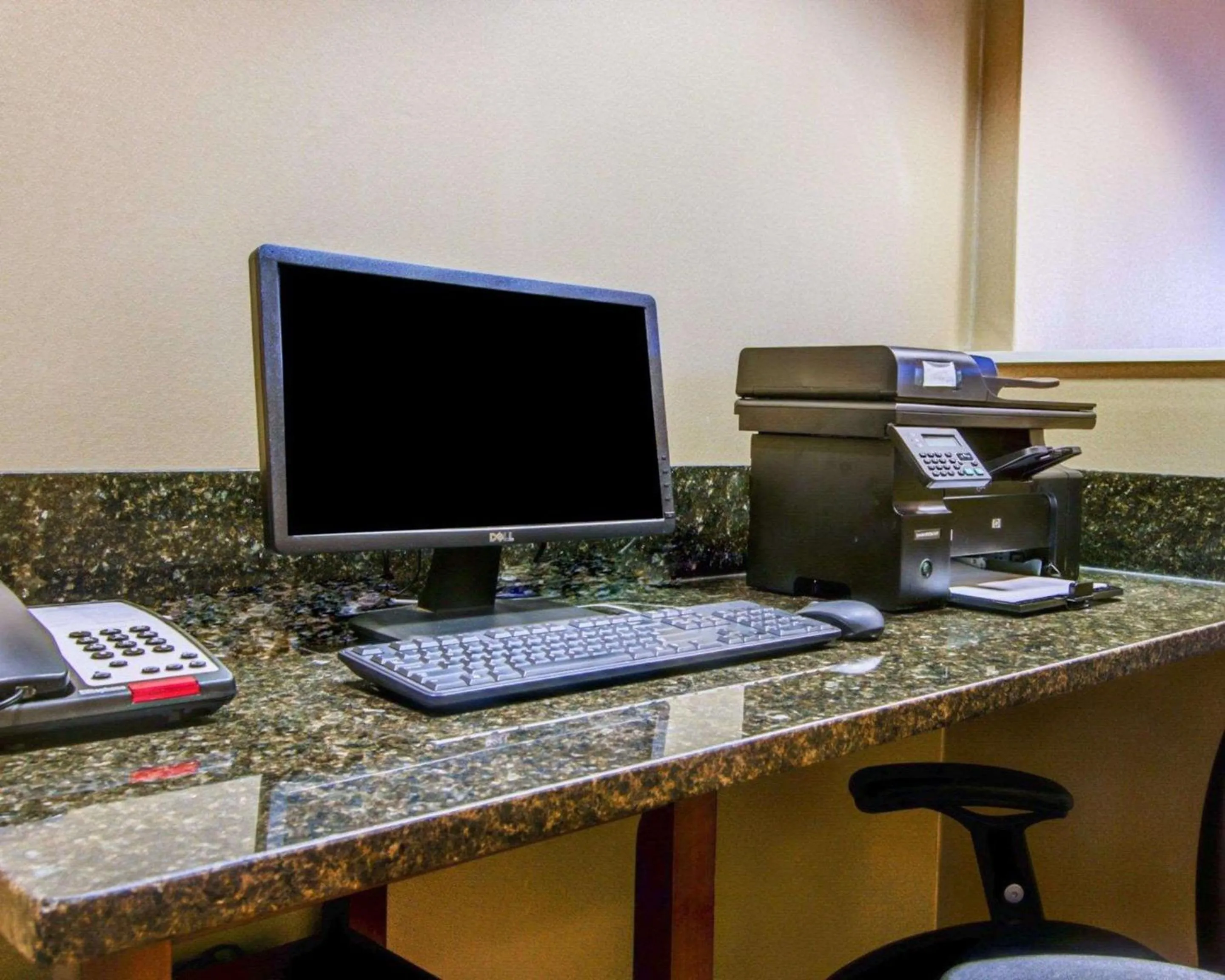 Business facilities in Comfort Suites Northside Hospital Gwinnett