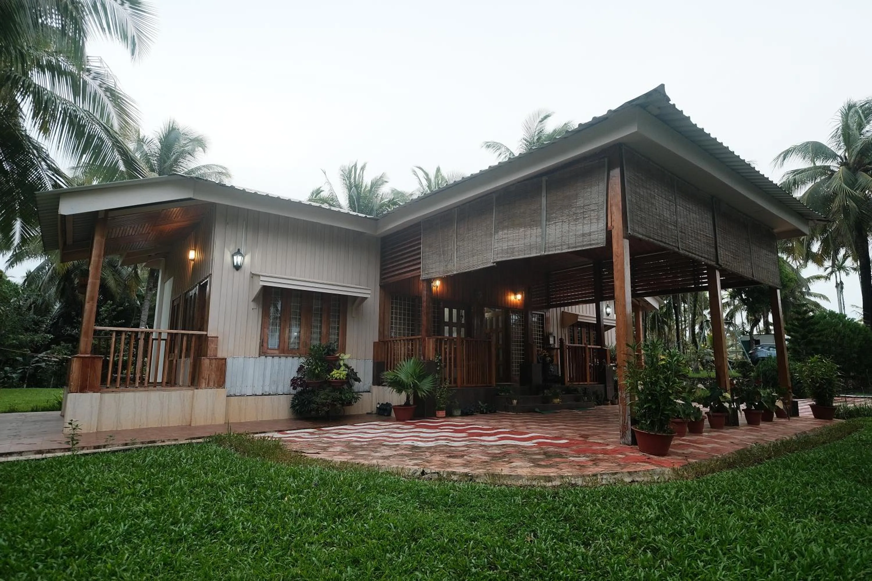Property building in Rainforest Resort