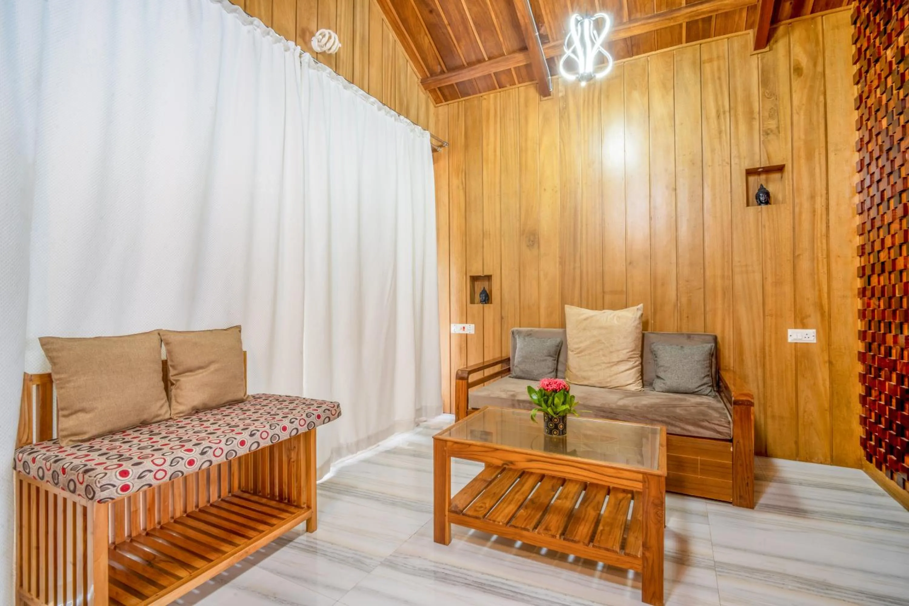 Living room in Rainforest Resort