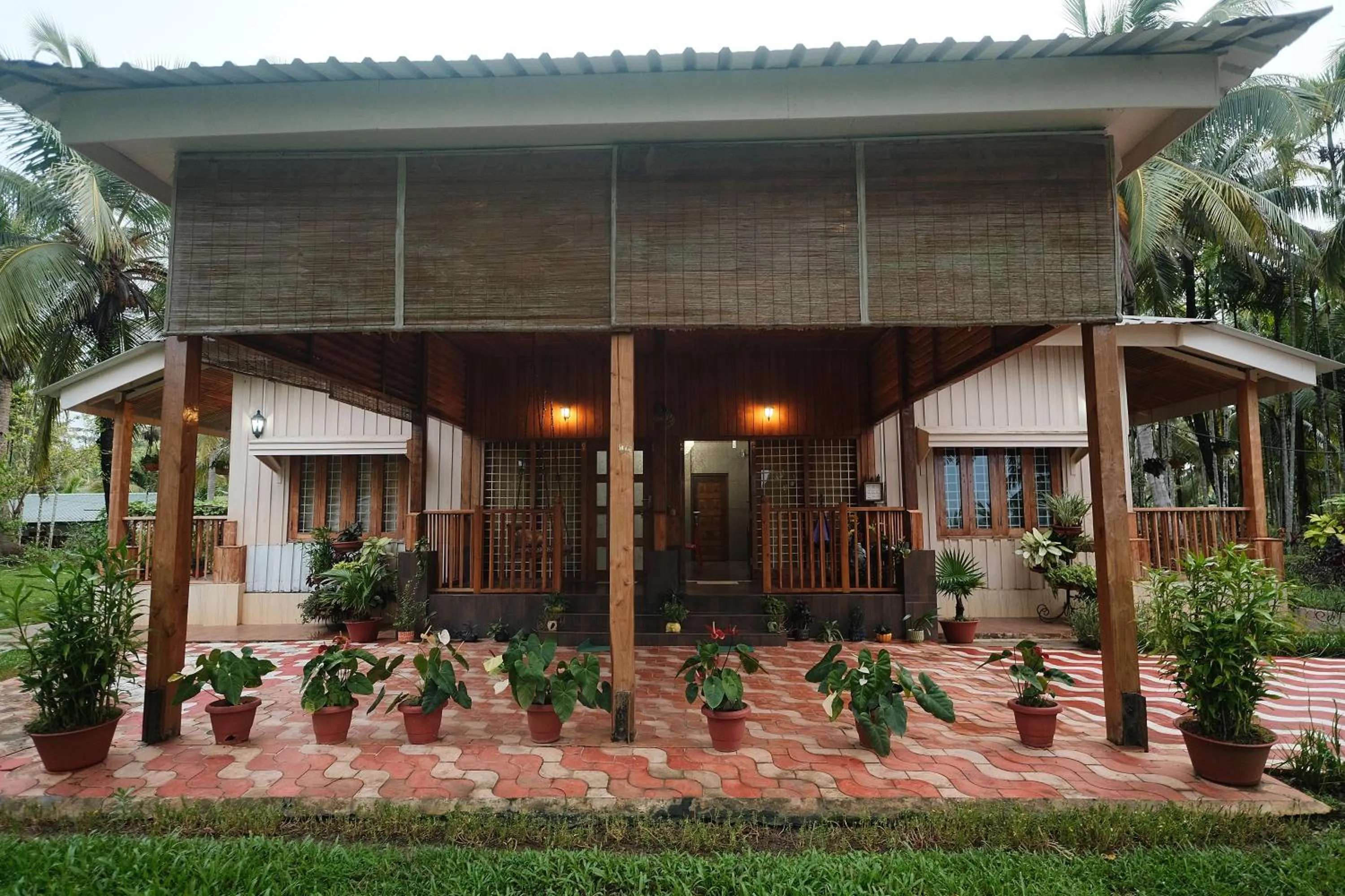 Facade/entrance in Rainforest Resort