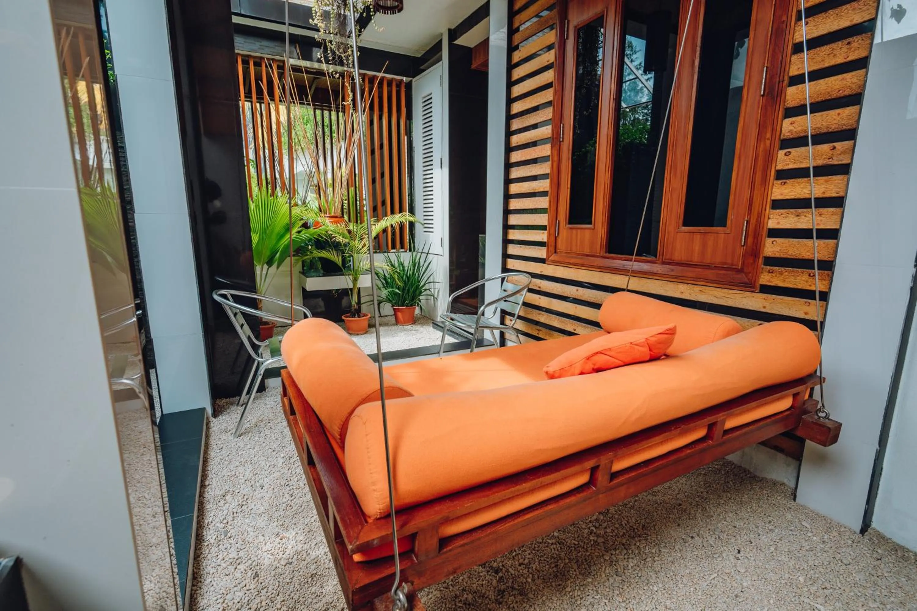 sunbed in Millennium Island Residence