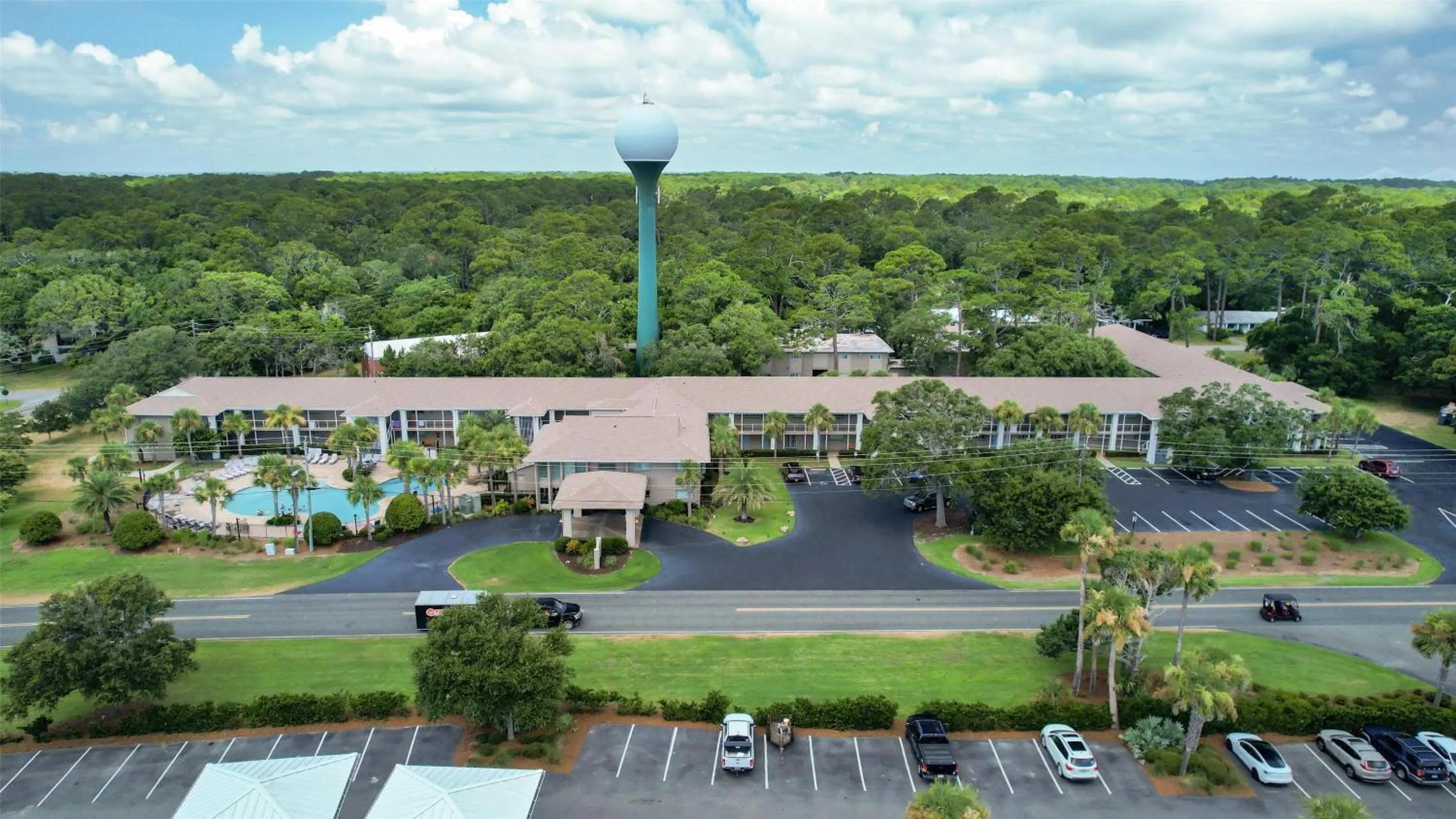 Property building in Best Western Plus Jekyll Island