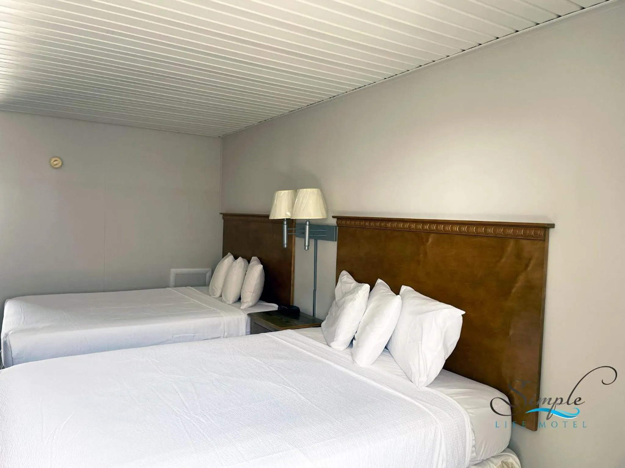 Bedroom, Bed in Simple Life Motel